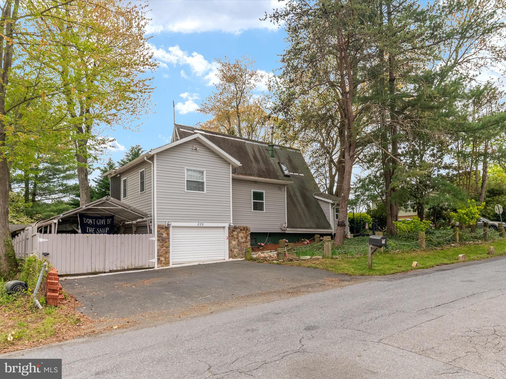 SELBY ON THE BAY - Residential
