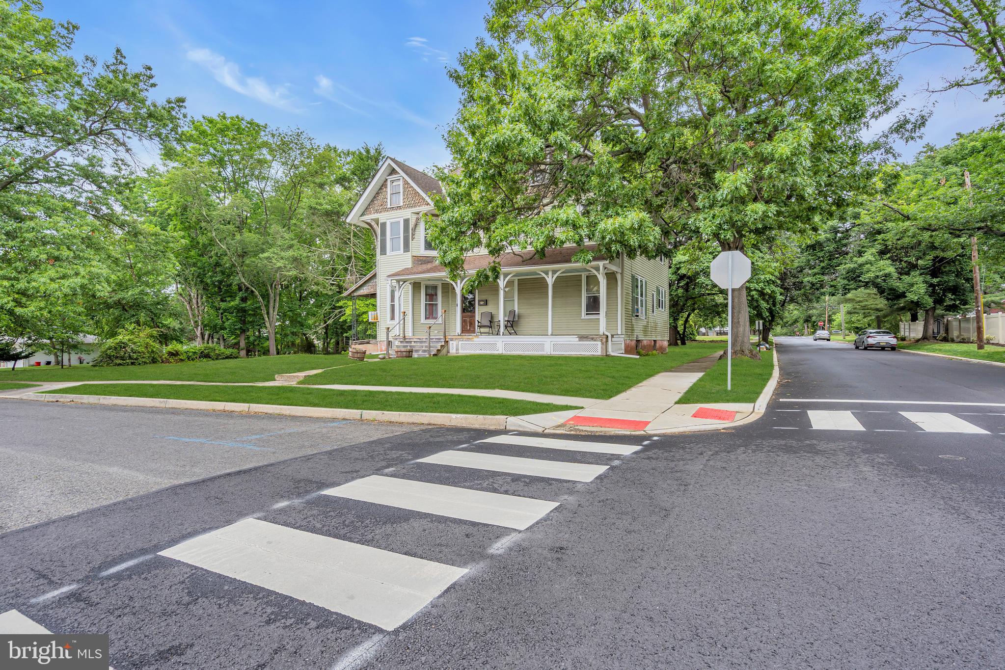 121 UNION AVENUE