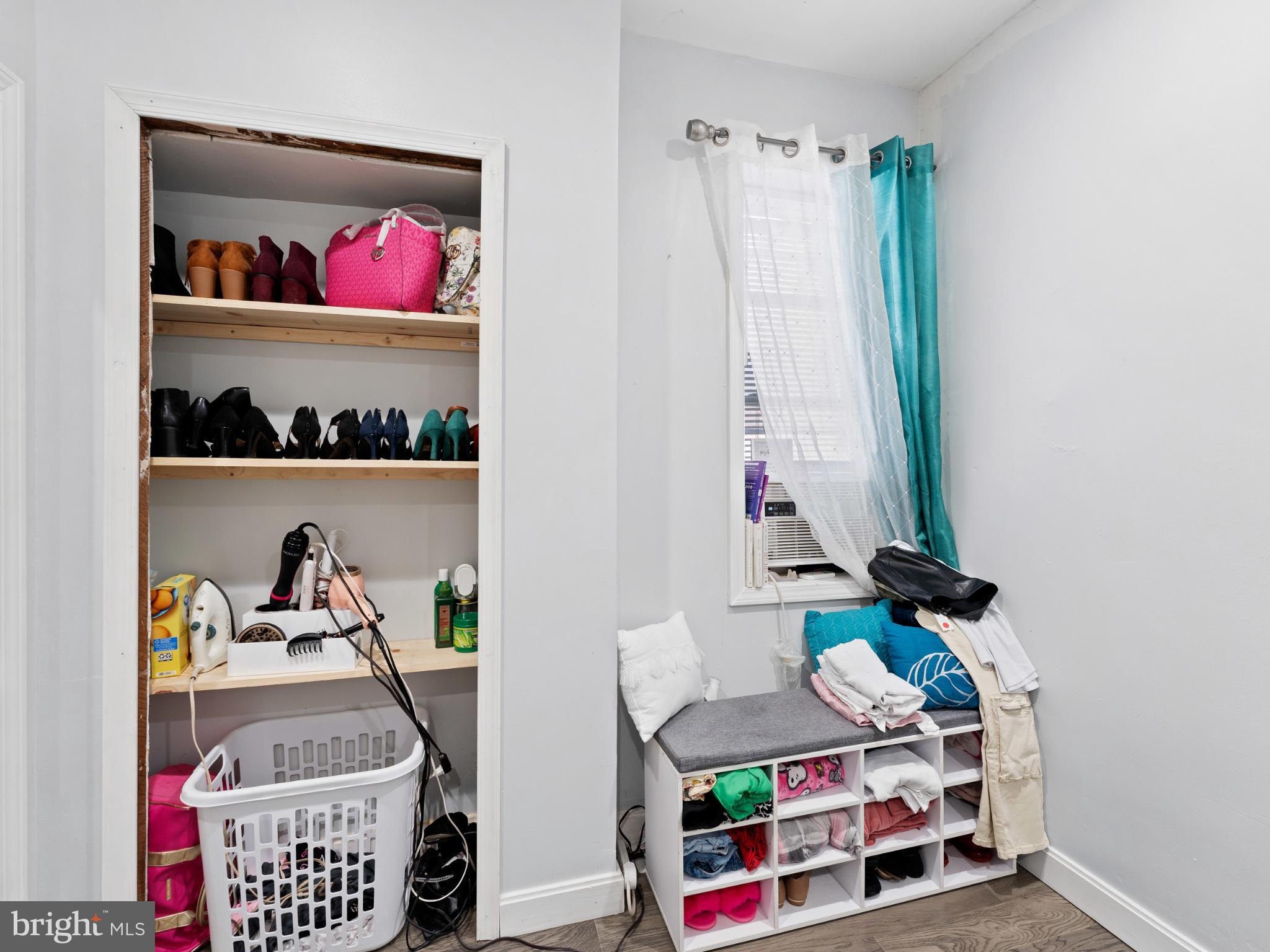 KENSINGTON - Residential