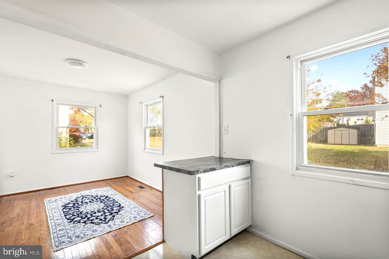 LAKE BRADDOCK - Residential