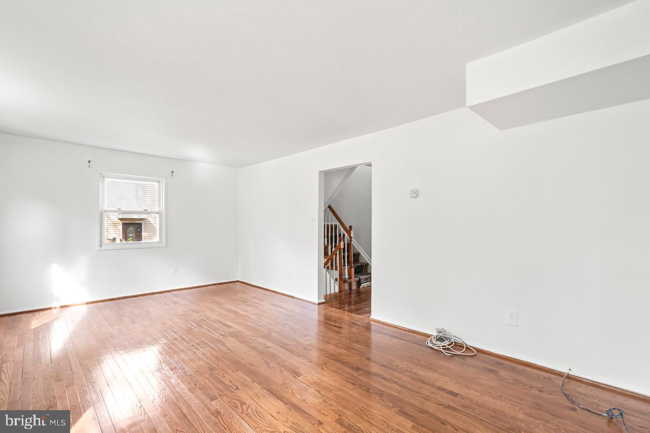 LAKE BRADDOCK - Residential