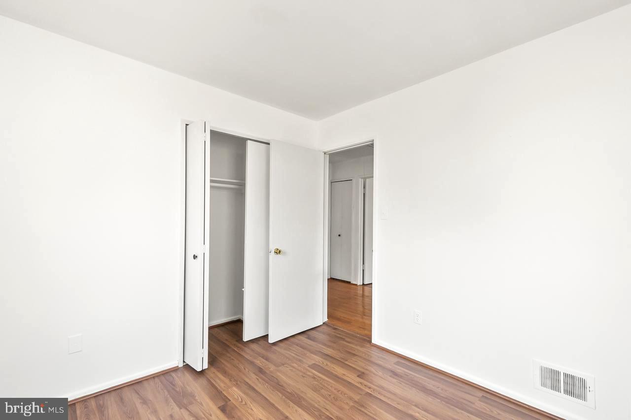 LAKE BRADDOCK - Residential