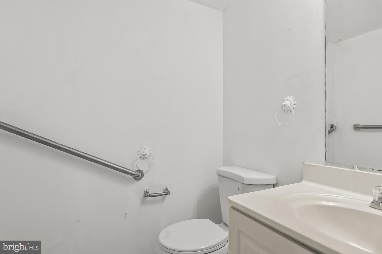 LAKE BRADDOCK - Residential