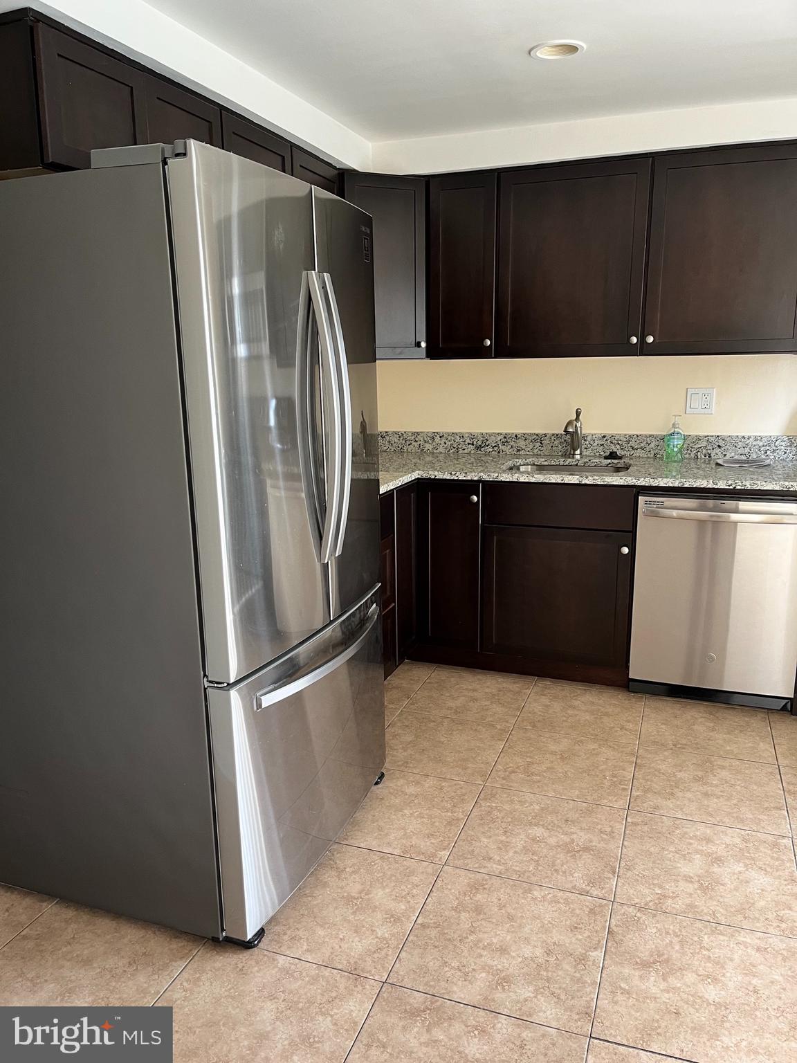 GEORGIAN COLONIES - Residential Lease