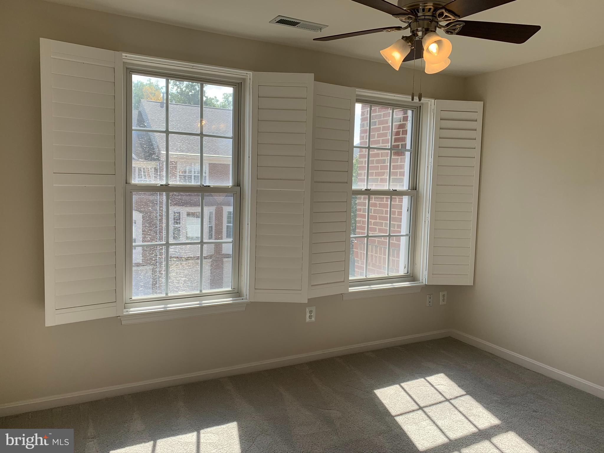 GOVERNORS GROVE - Residential Lease