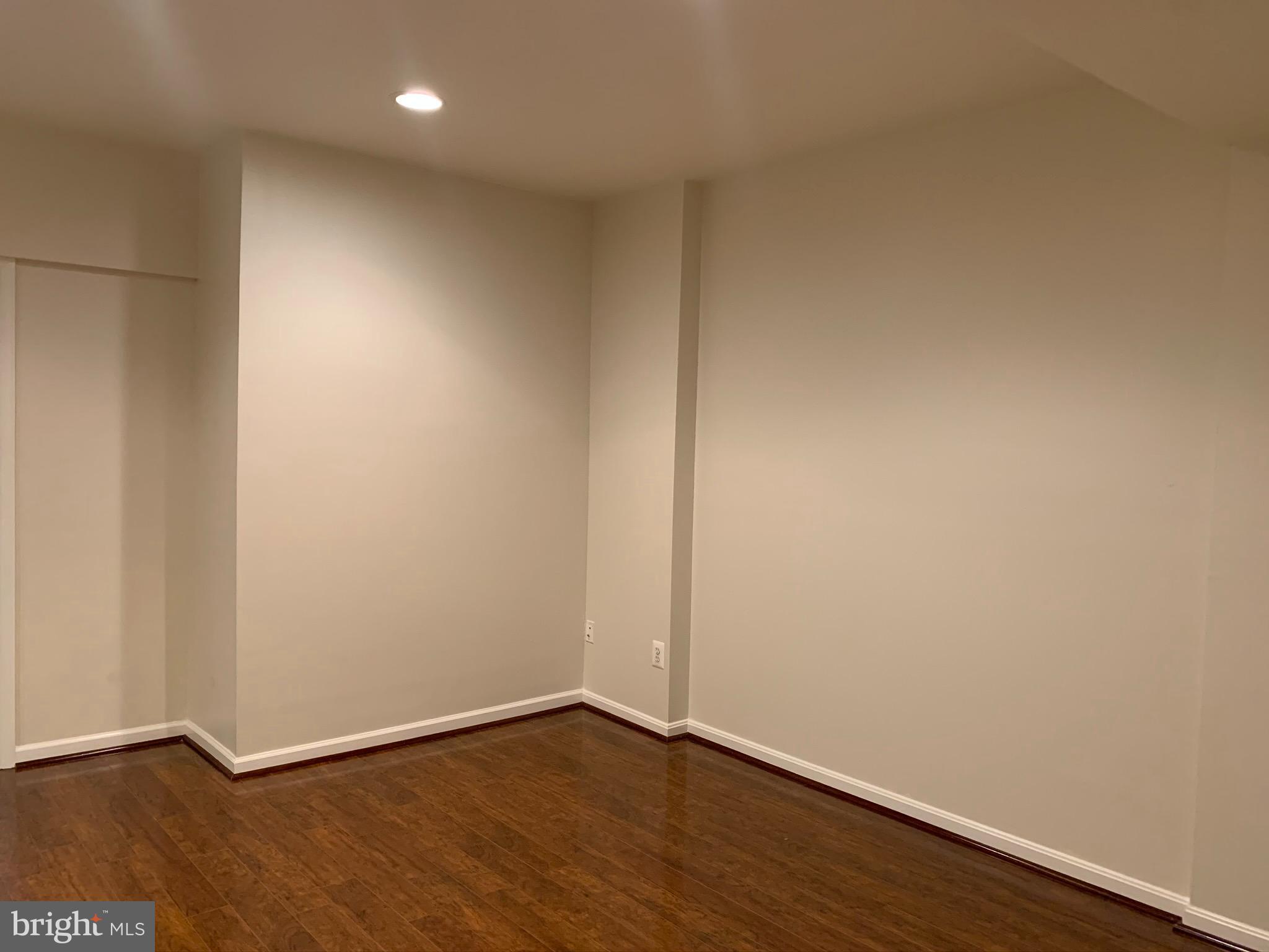 GOVERNORS GROVE - Residential Lease