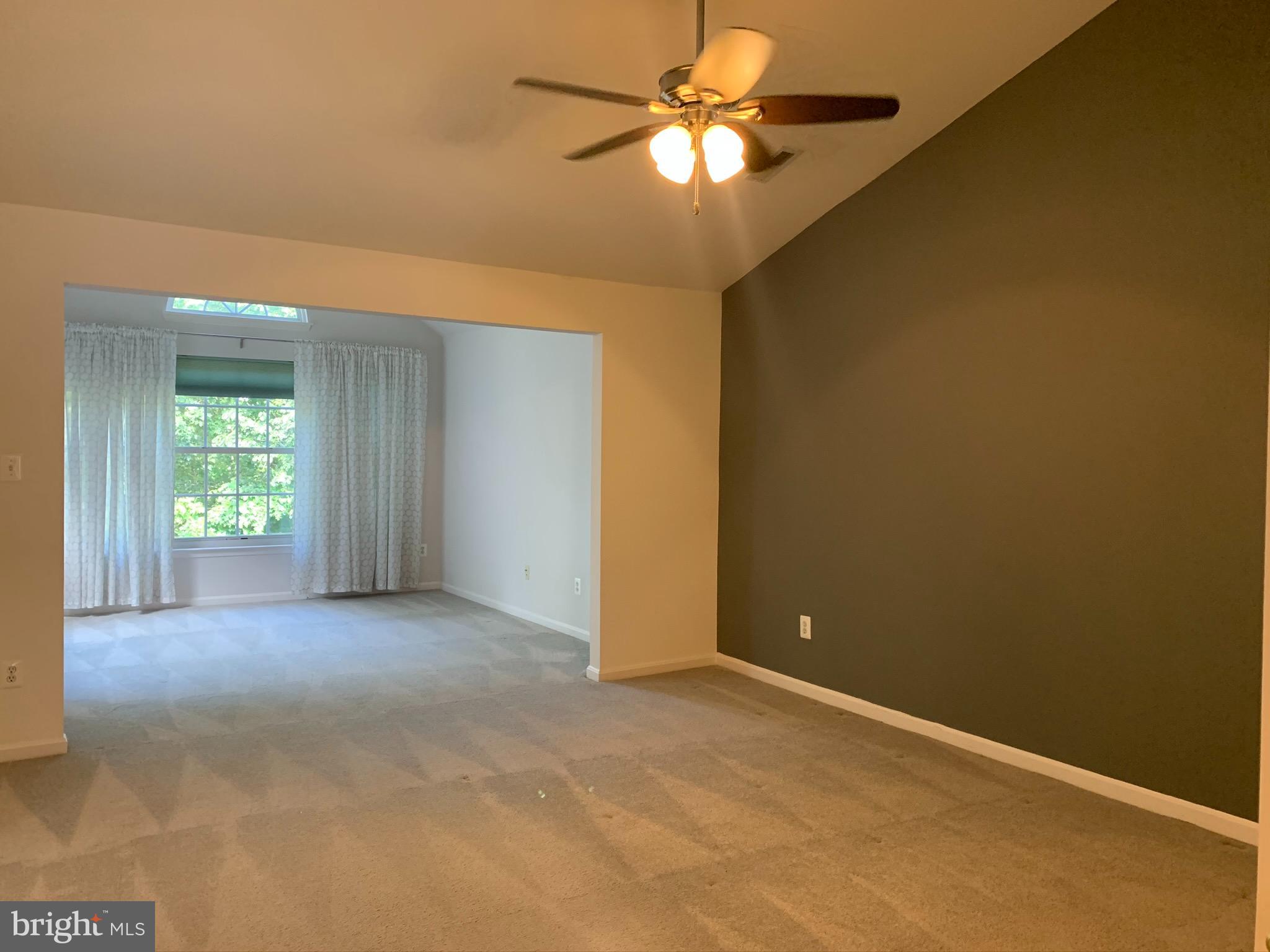 GOVERNORS GROVE - Residential Lease