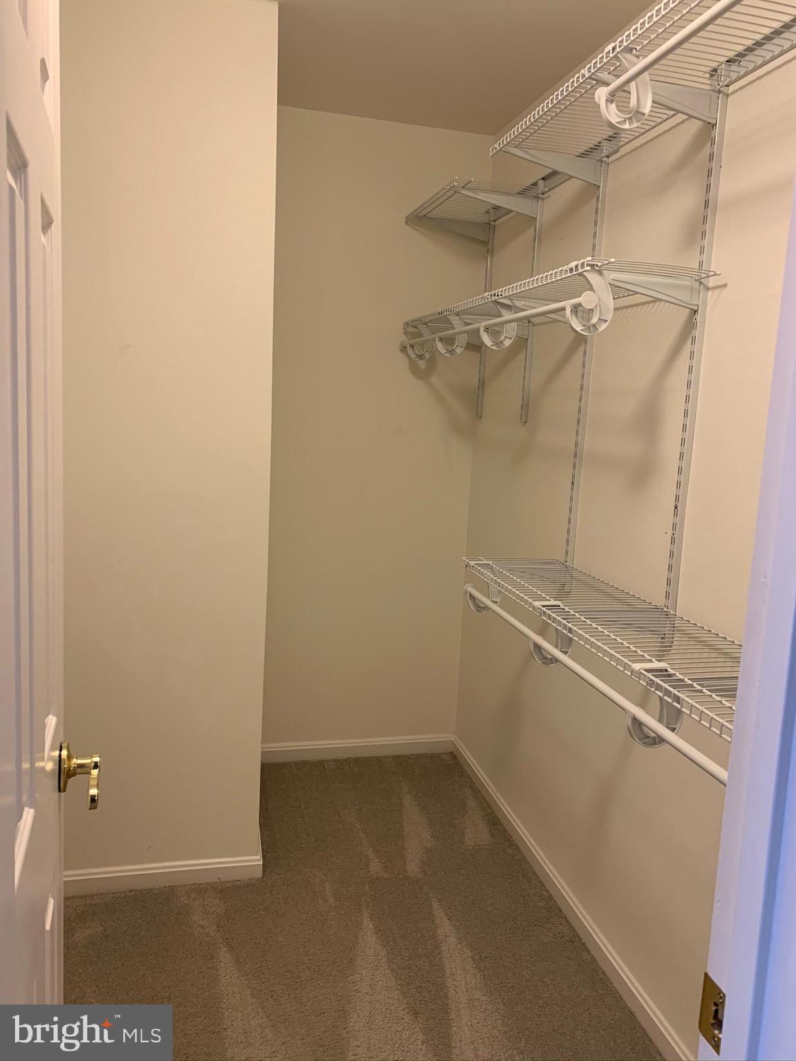 GOVERNORS GROVE - Residential Lease