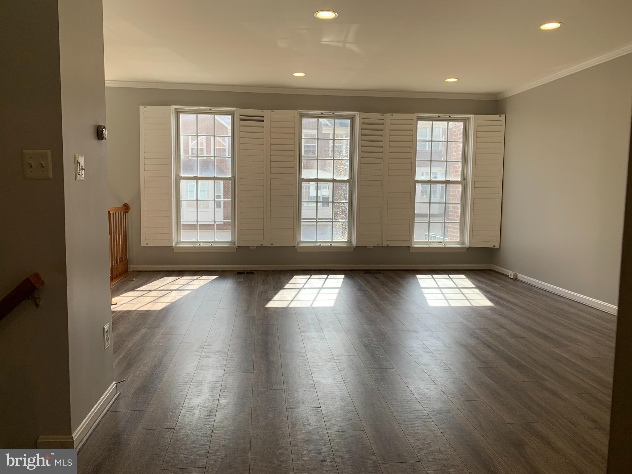 GOVERNORS GROVE - Residential Lease