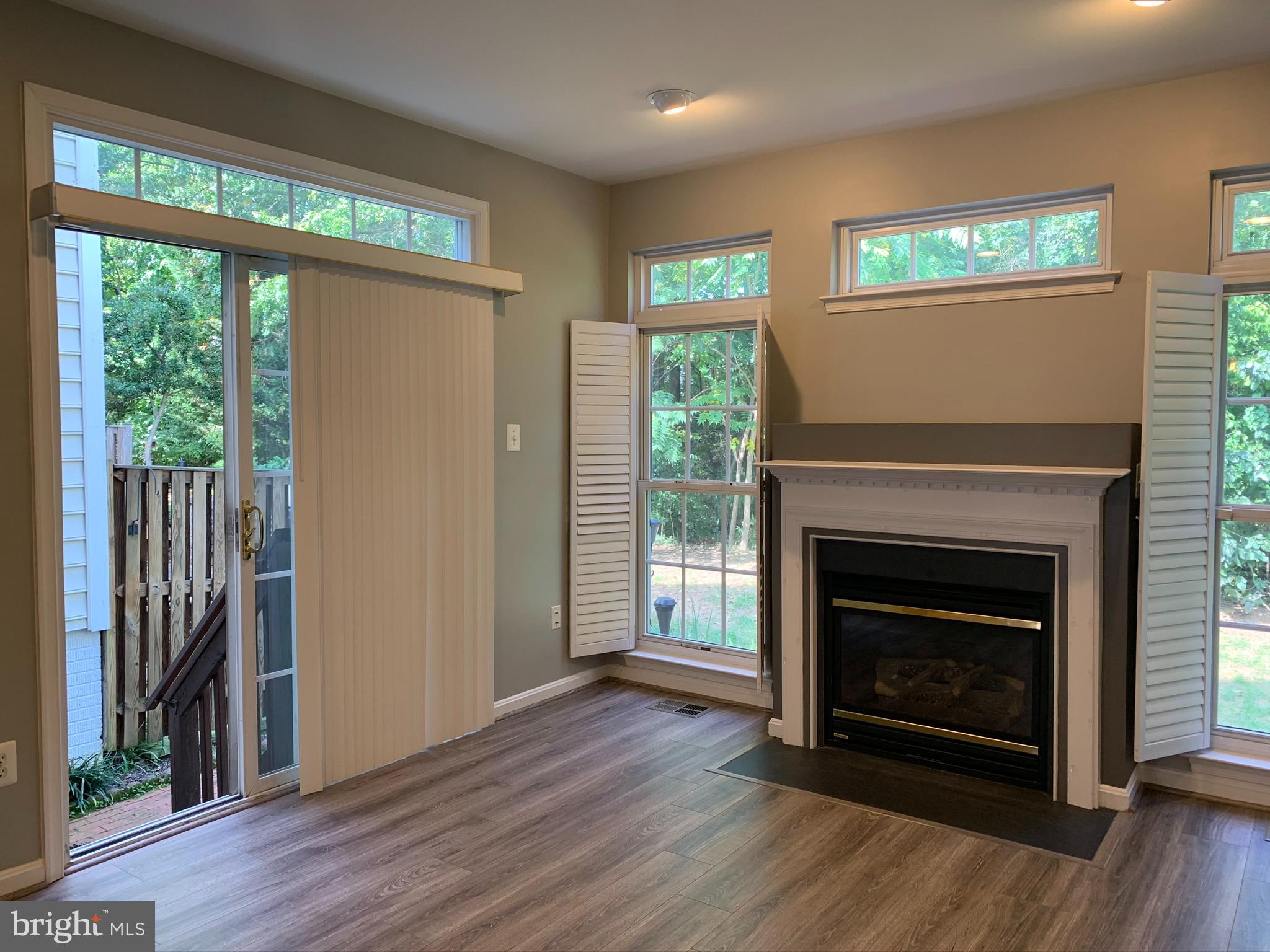 GOVERNORS GROVE - Residential Lease