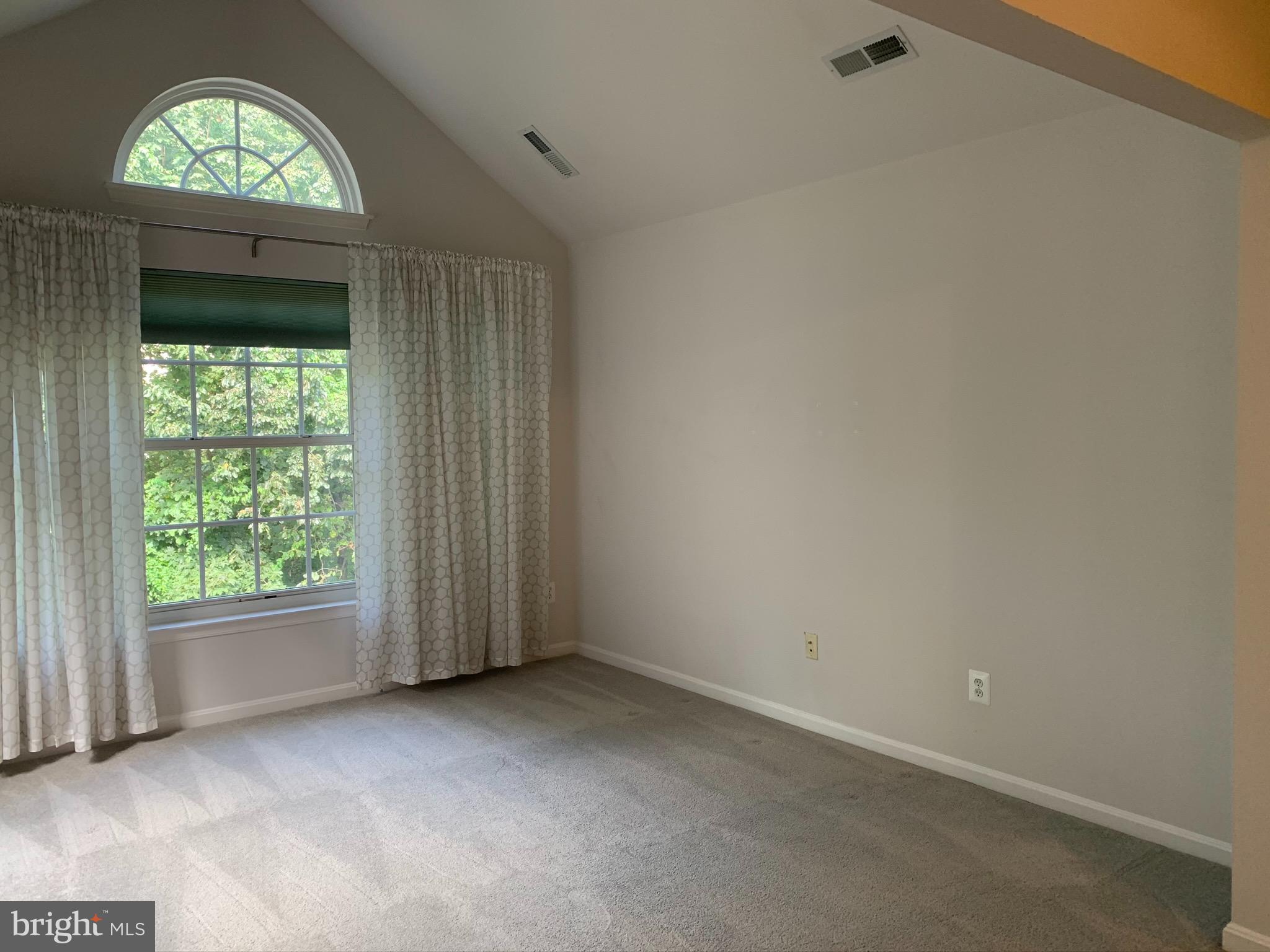 GOVERNORS GROVE - Residential Lease