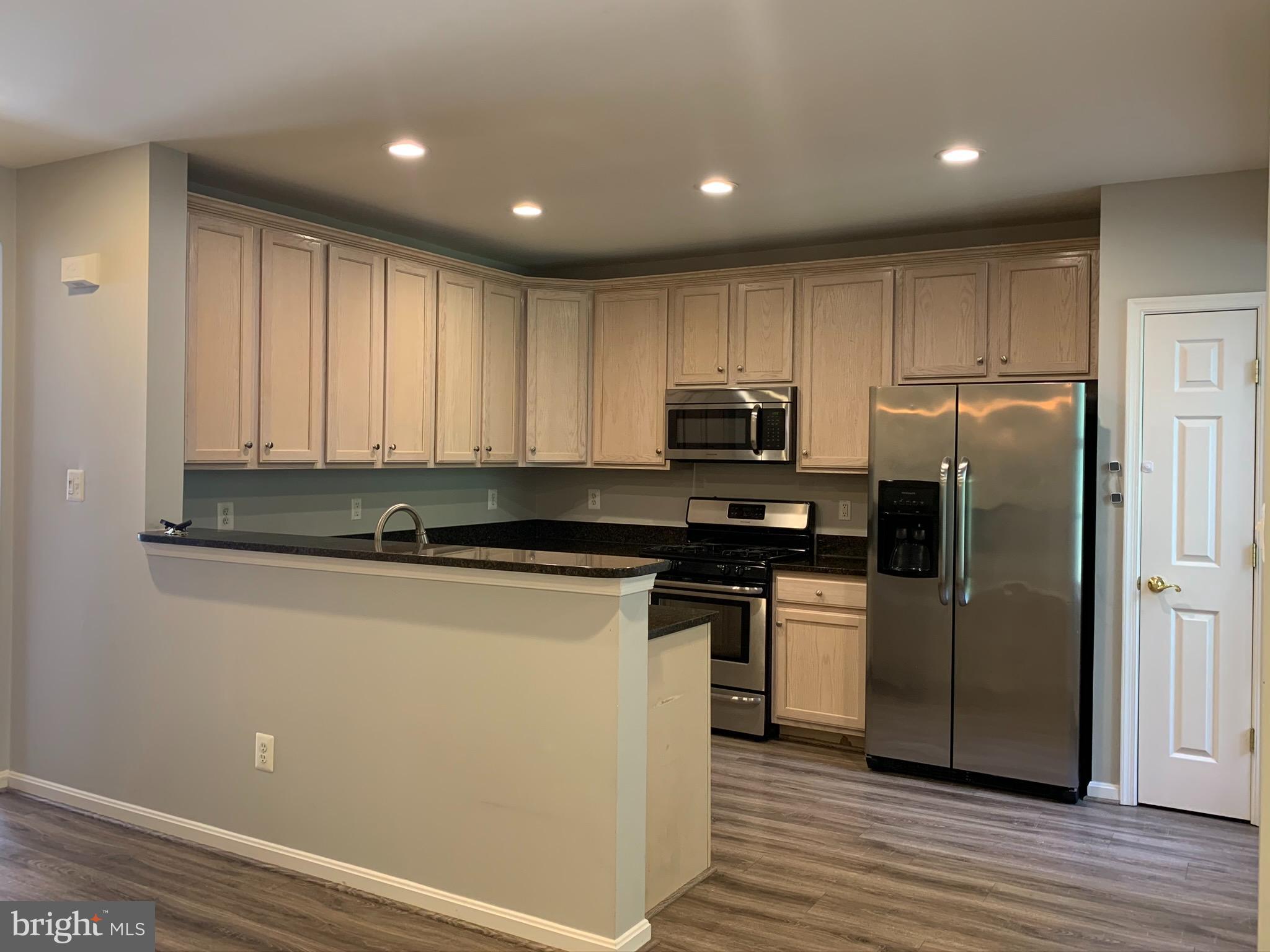 GOVERNORS GROVE - Residential Lease