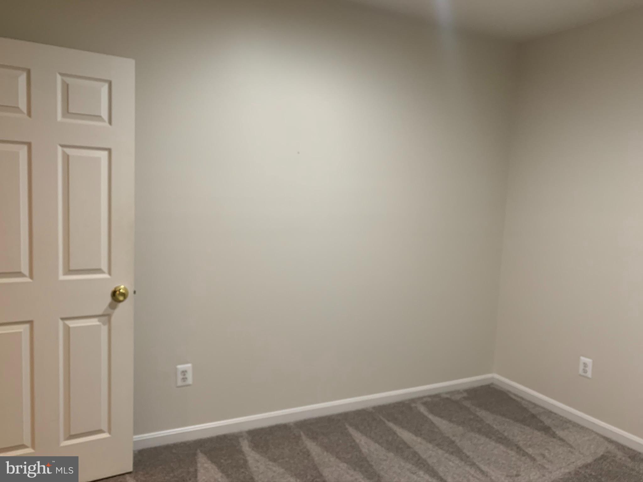 GOVERNORS GROVE - Residential Lease