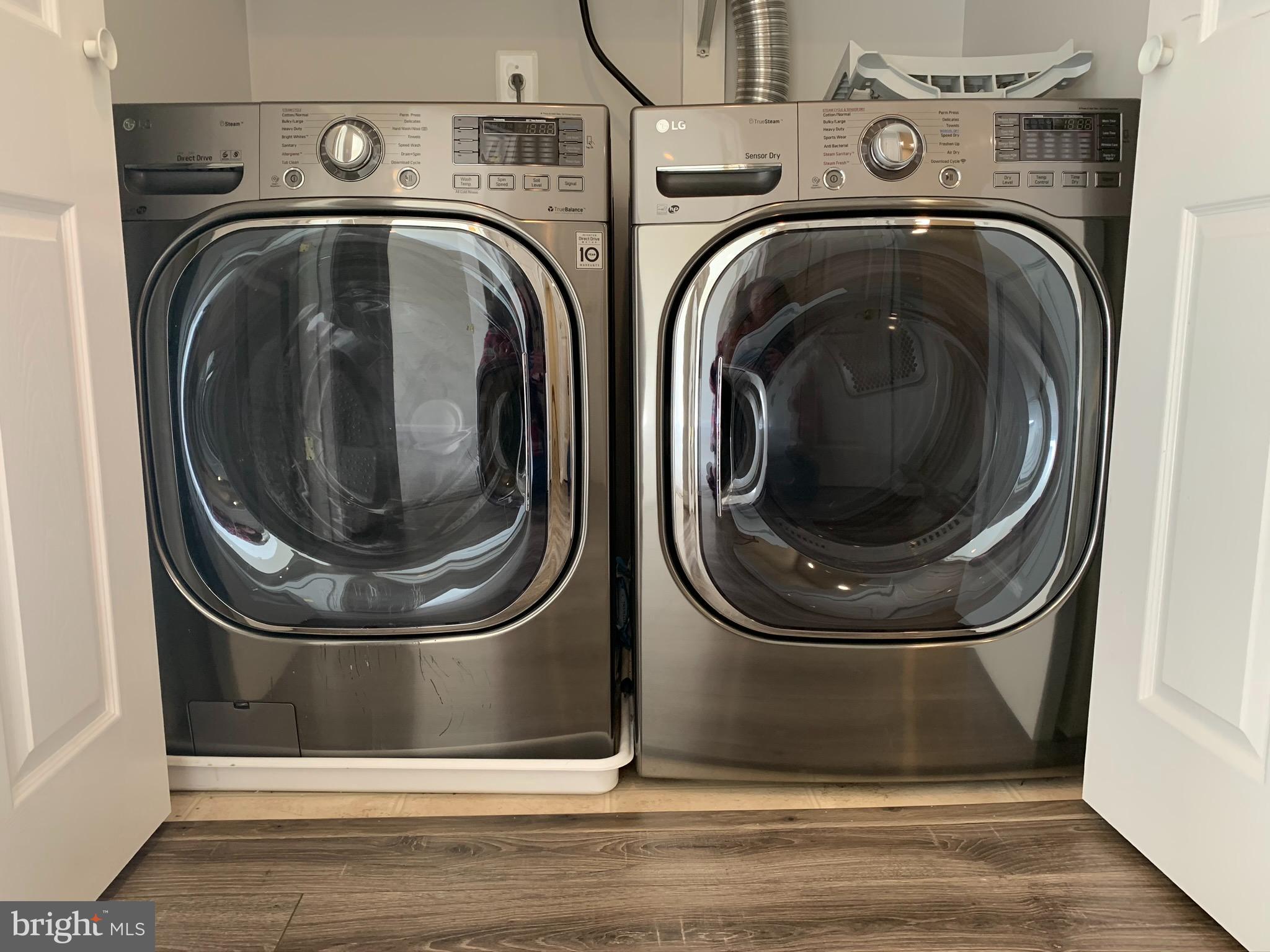 GOVERNORS GROVE - Residential Lease