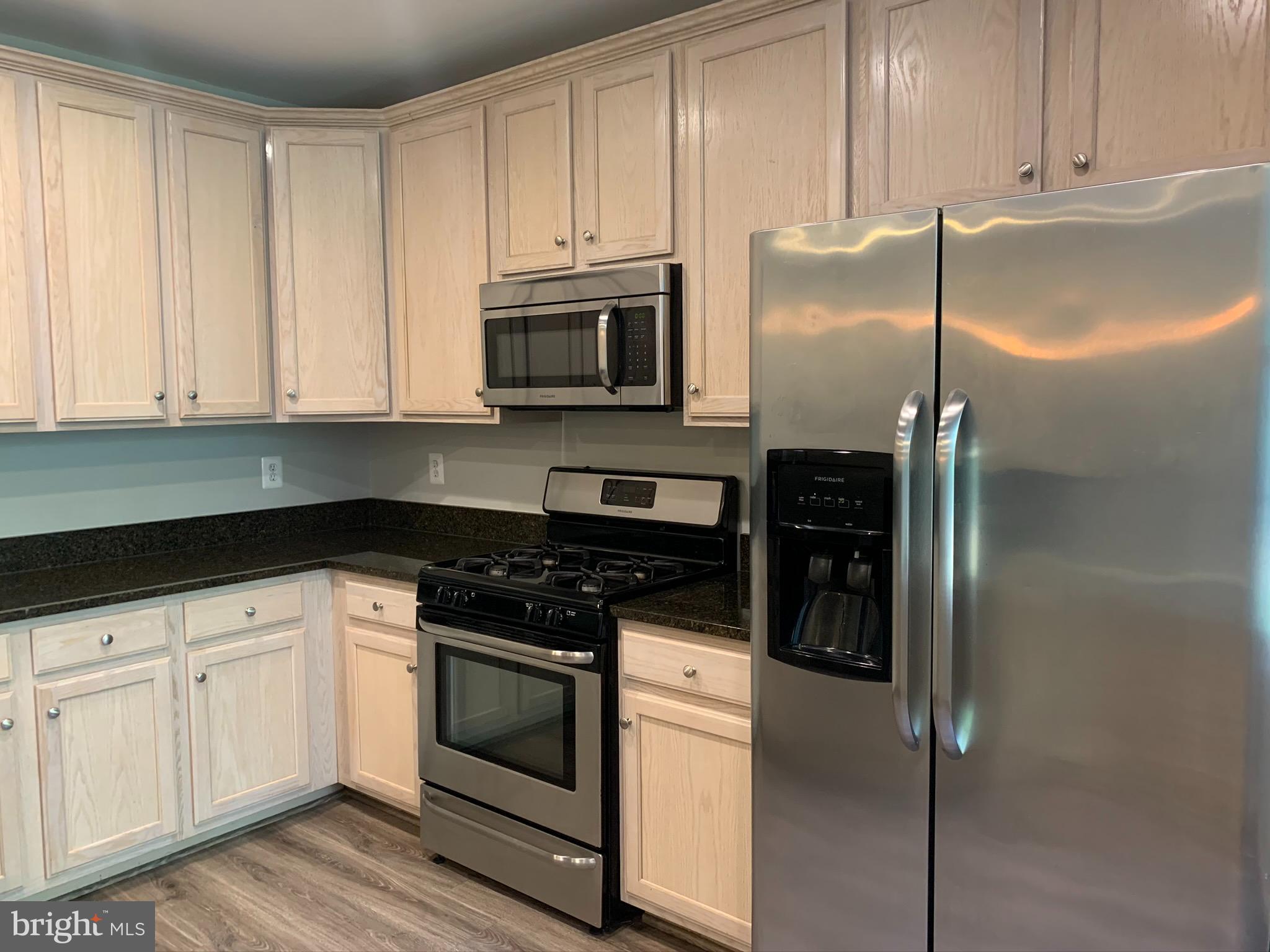 GOVERNORS GROVE - Residential Lease