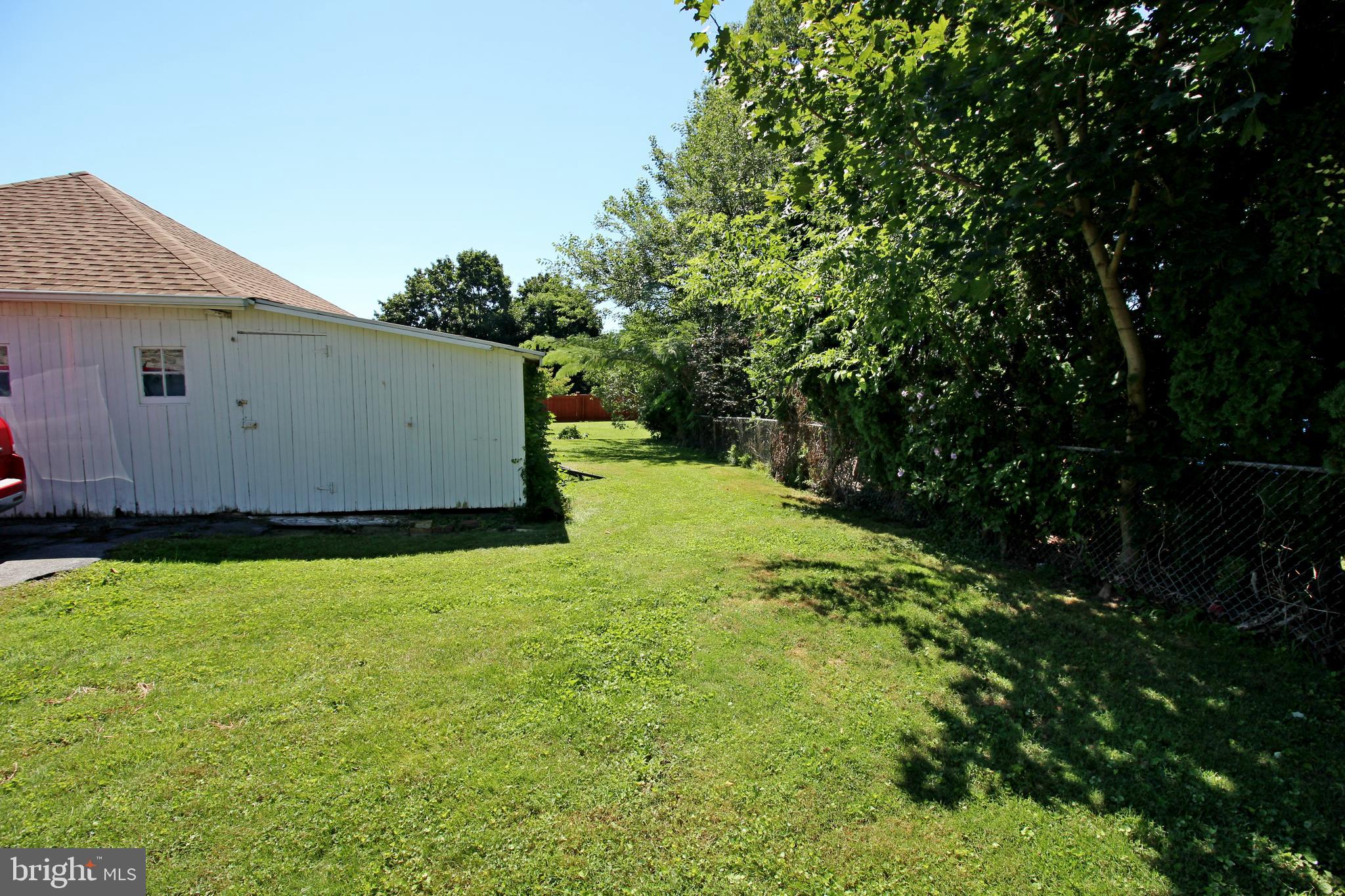 NEW HOLLAND BOROUGH - Residential