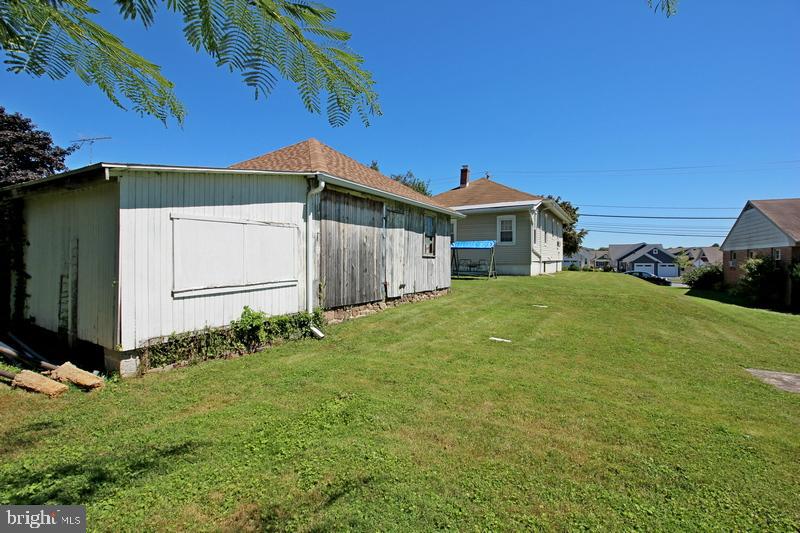 NEW HOLLAND BOROUGH - Residential