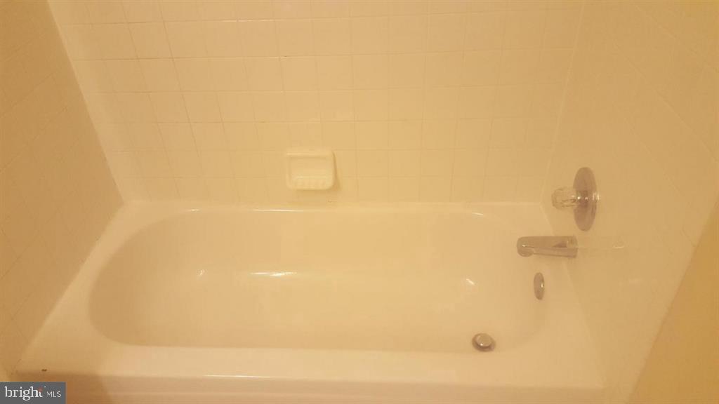 FOUNDERS WOODS PLAT 2 - Residential Lease