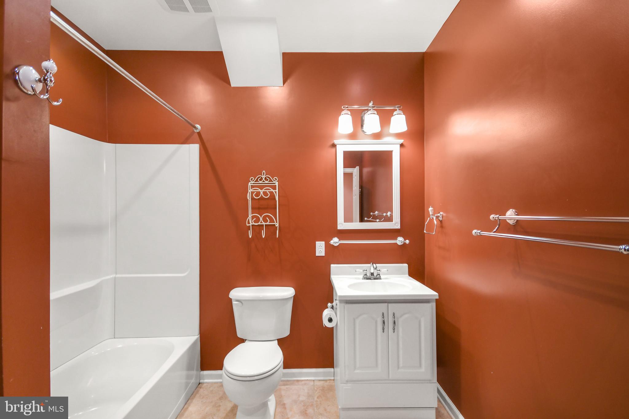 FOXFIELD AT MIDDLETOWN - Residential