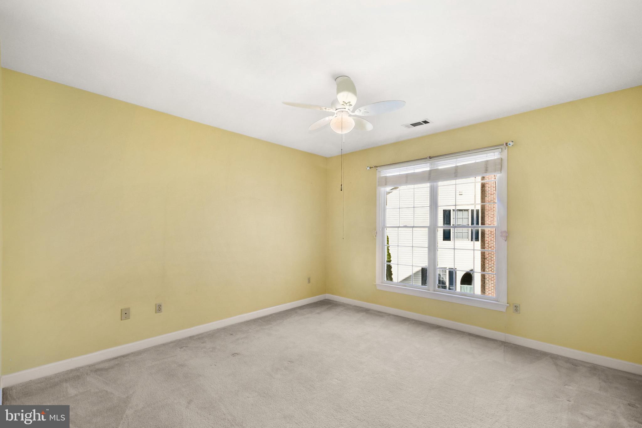 FOXFIELD AT MIDDLETOWN - Residential