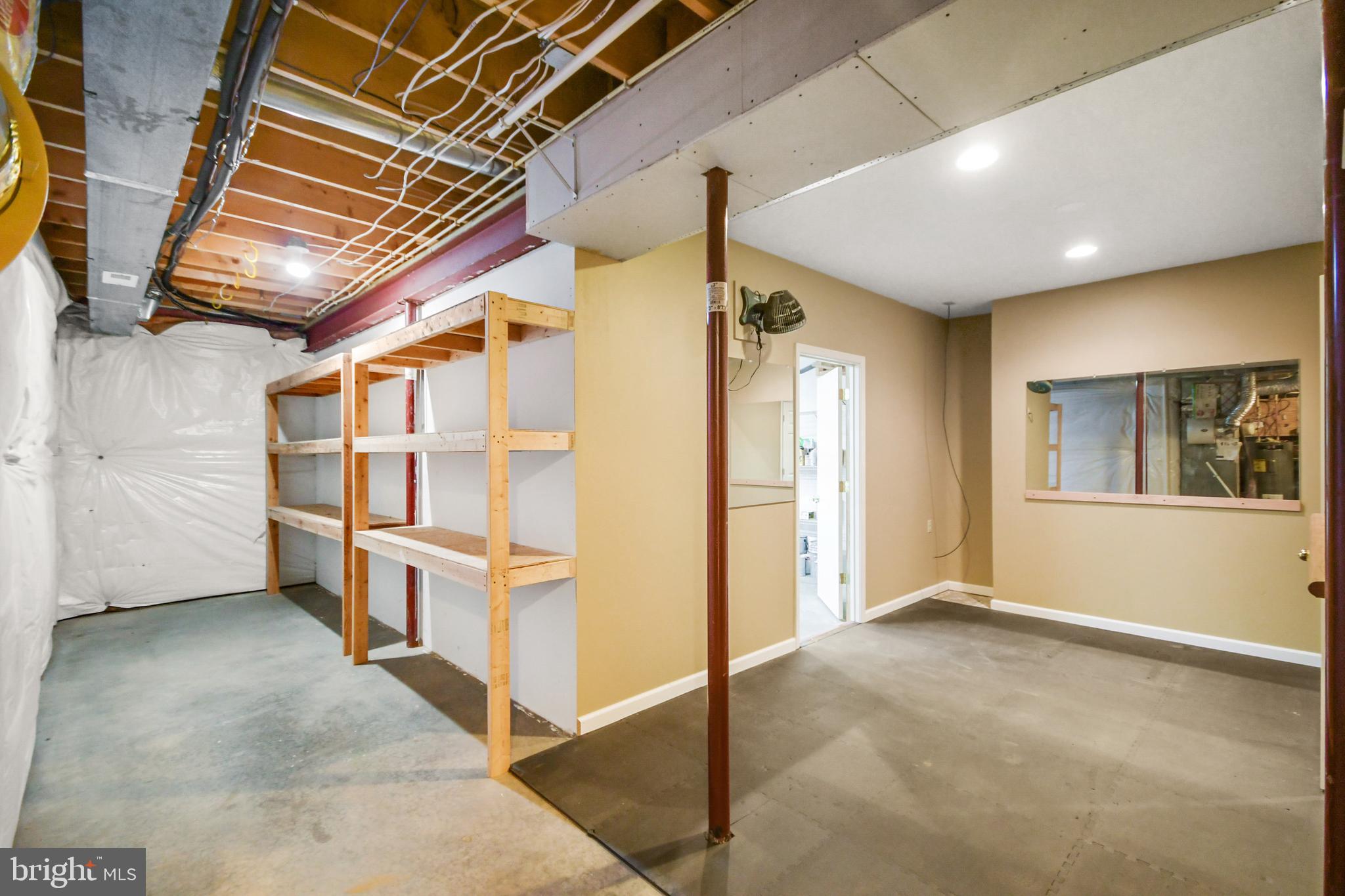 FOXFIELD AT MIDDLETOWN - Residential