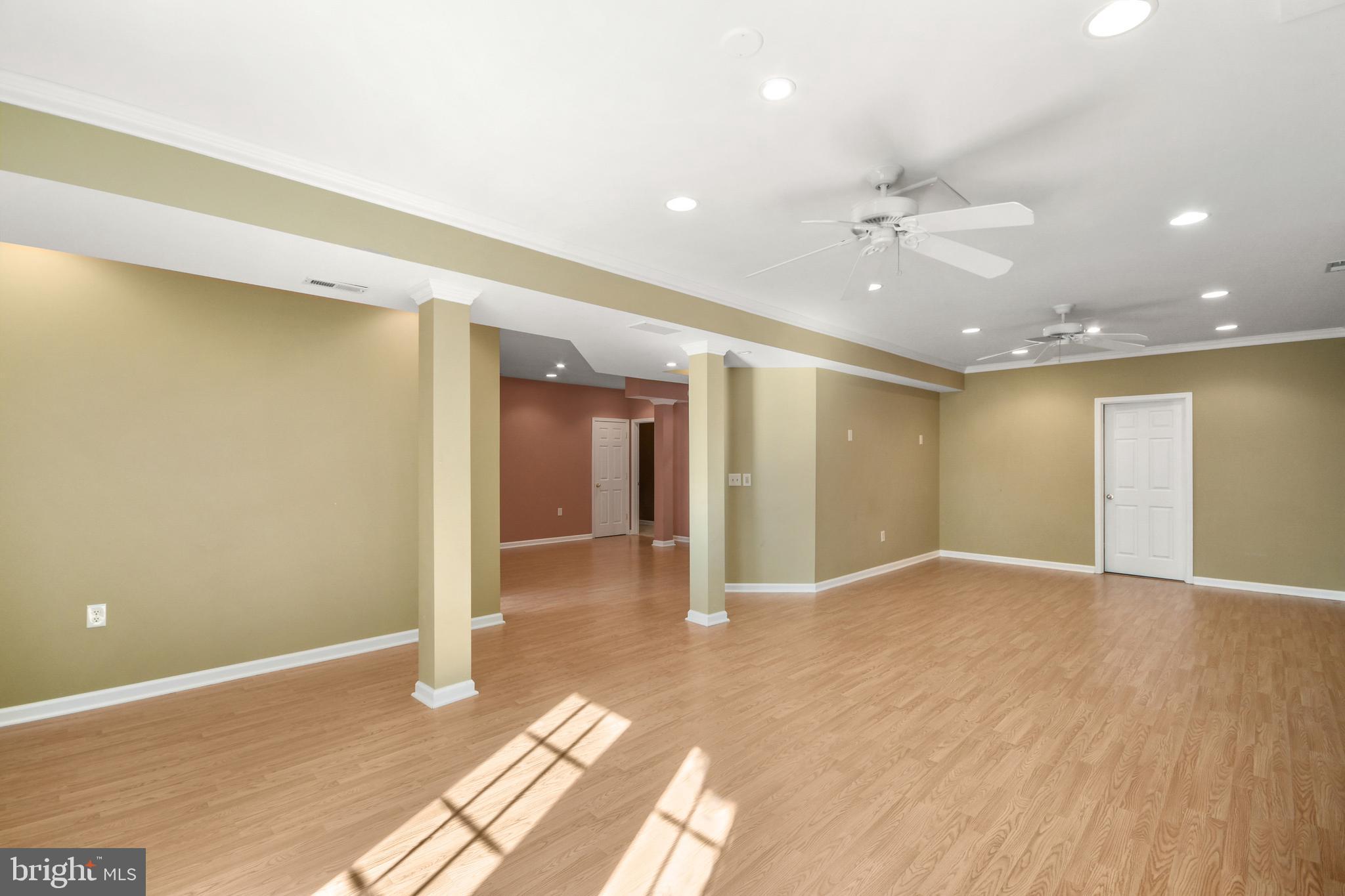 FOXFIELD AT MIDDLETOWN - Residential