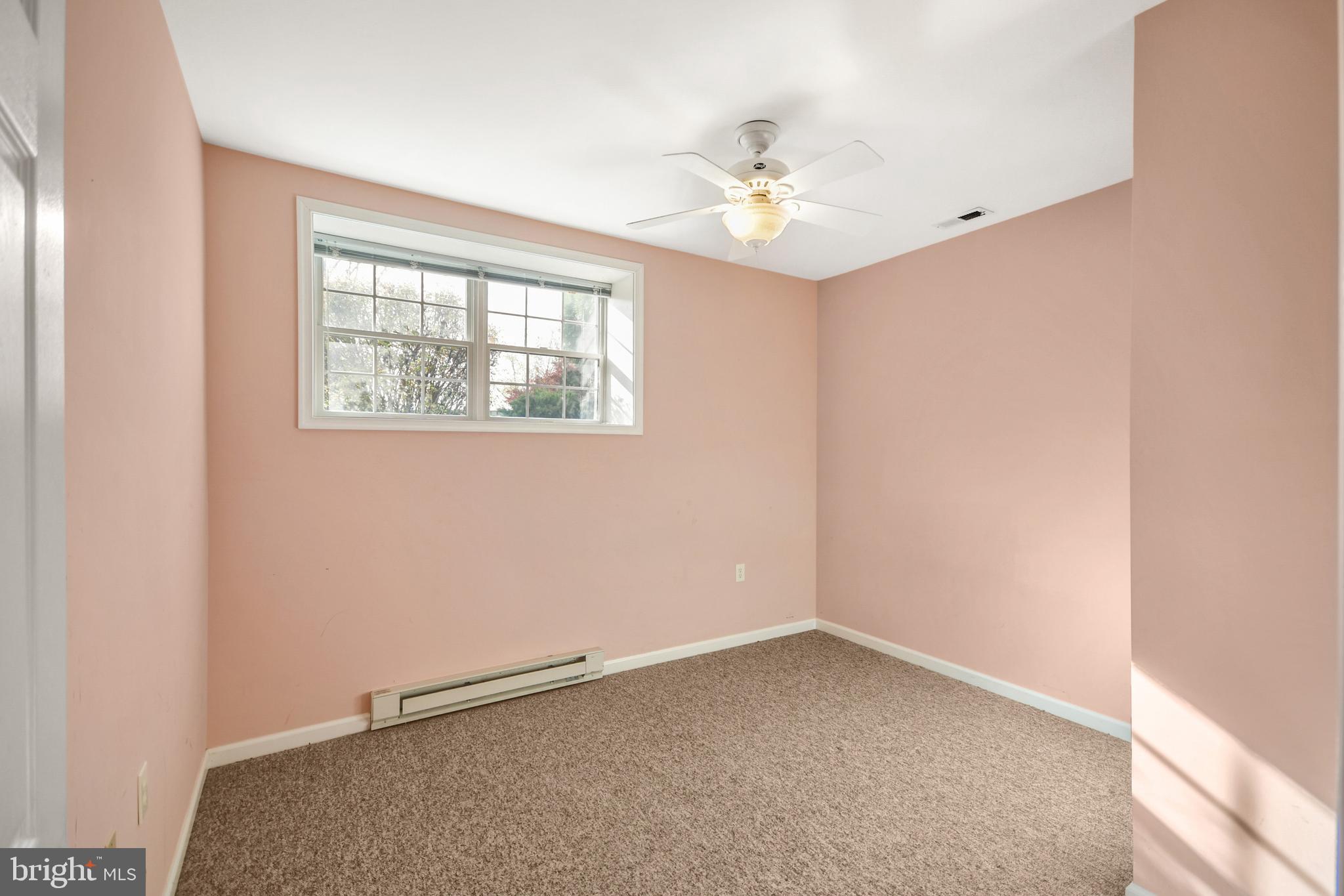 FOXFIELD AT MIDDLETOWN - Residential