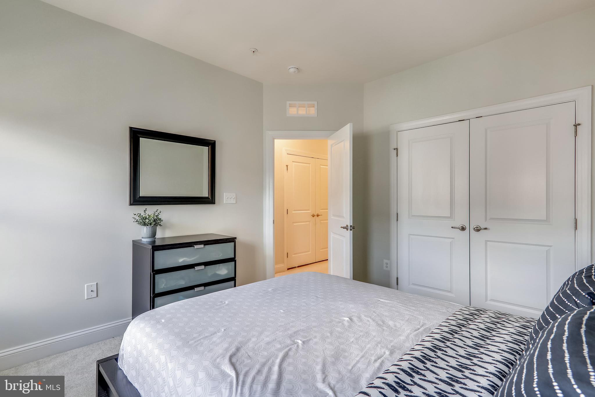 GREENBELT STATION - Residential