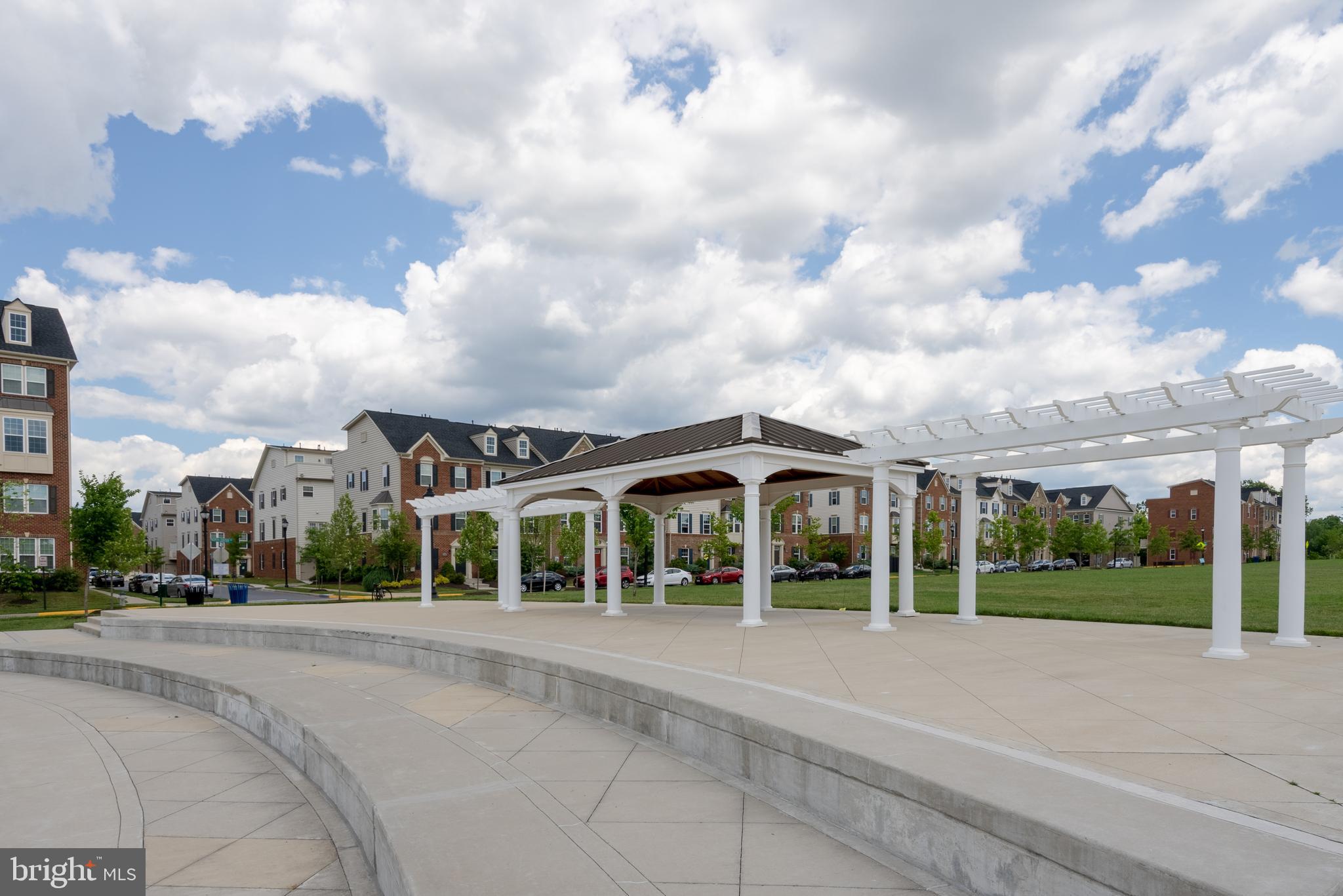 GREENBELT STATION - Residential