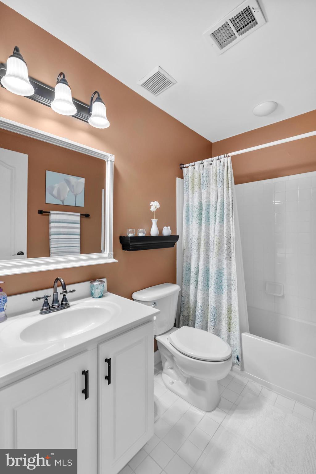 CAMERON STATION - Residential