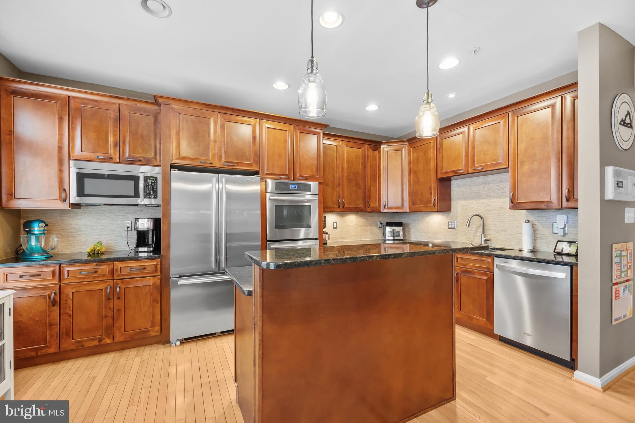 CAMERON STATION - Residential