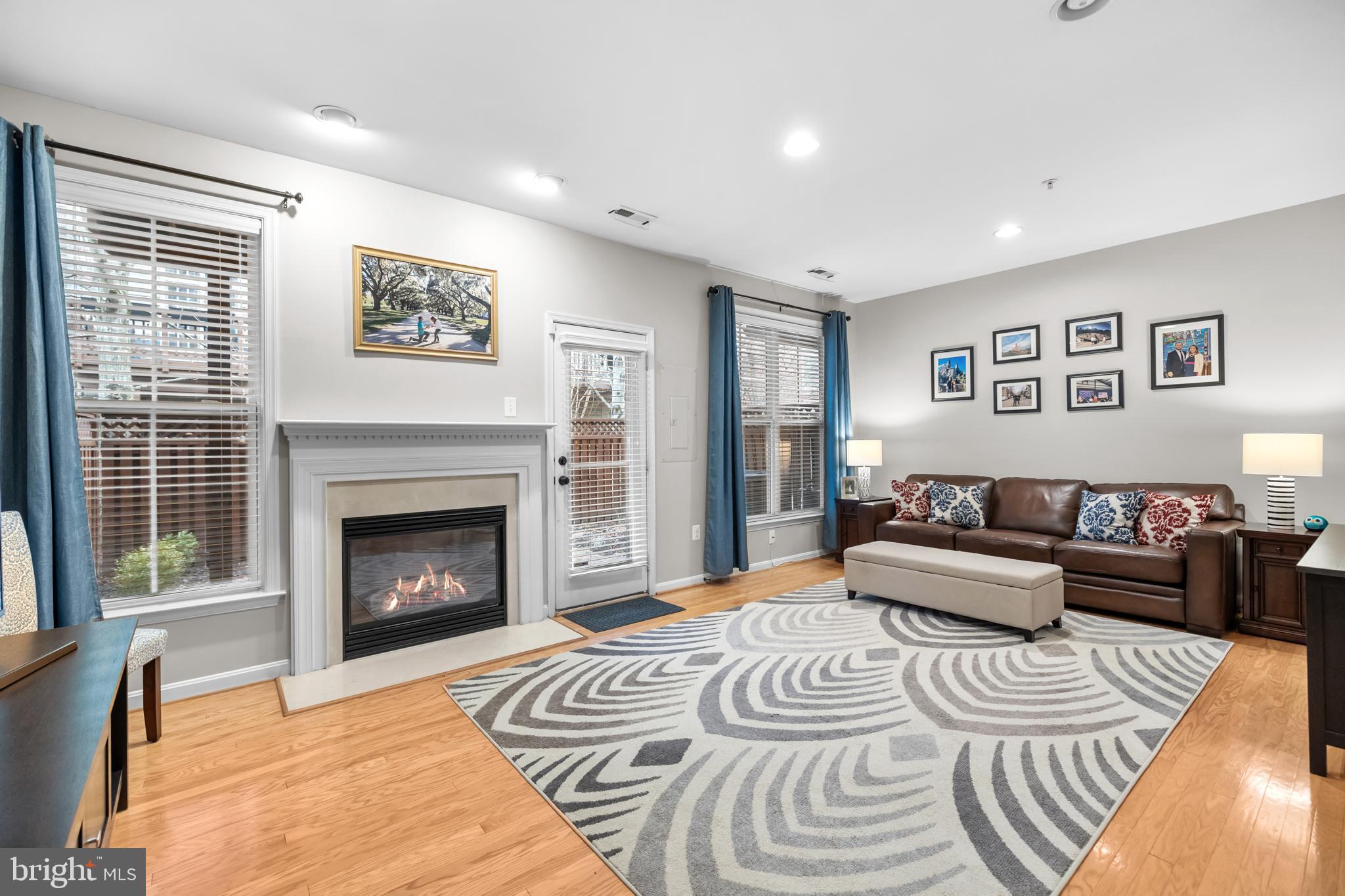 CAMERON STATION - Residential