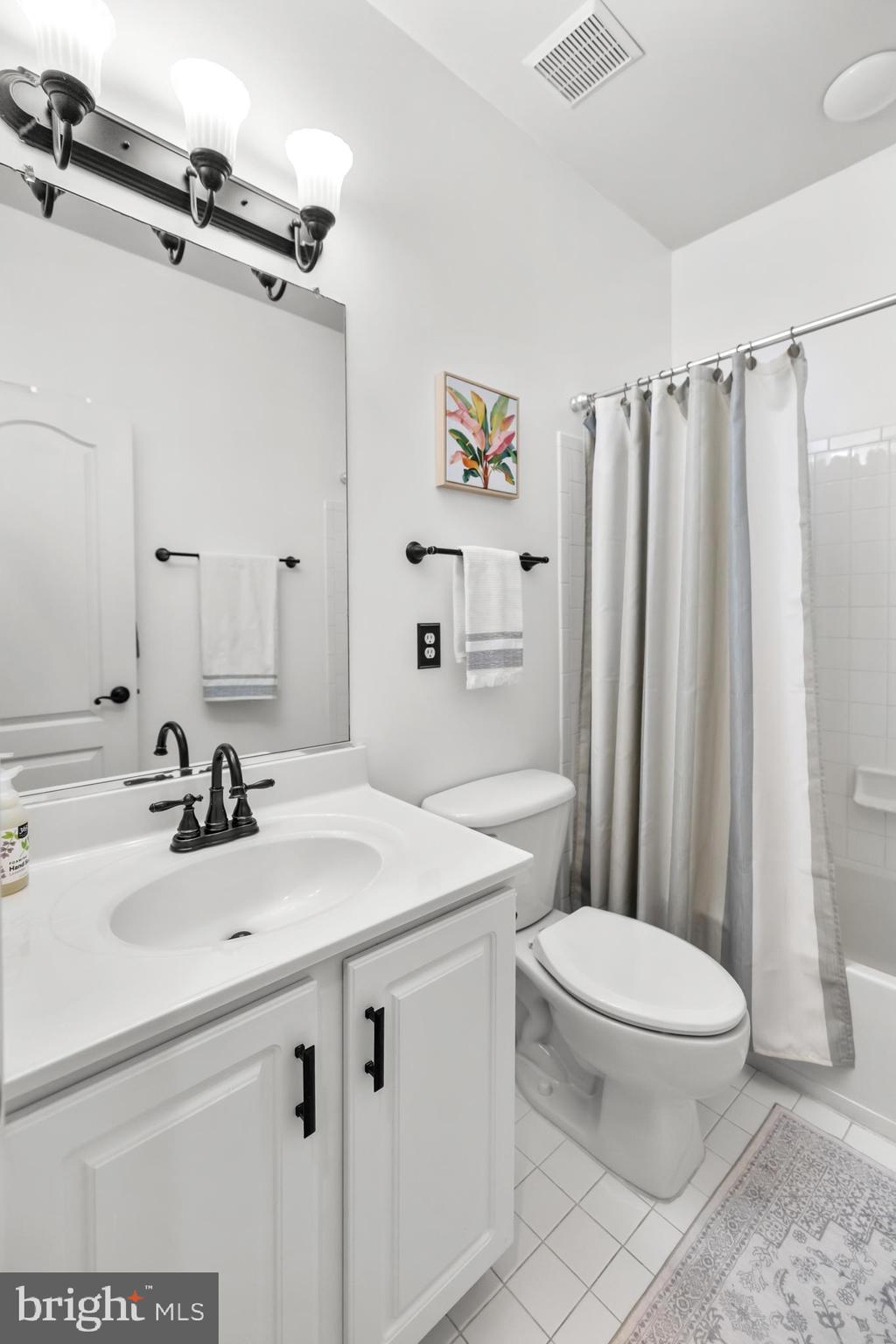 CAMERON STATION - Residential