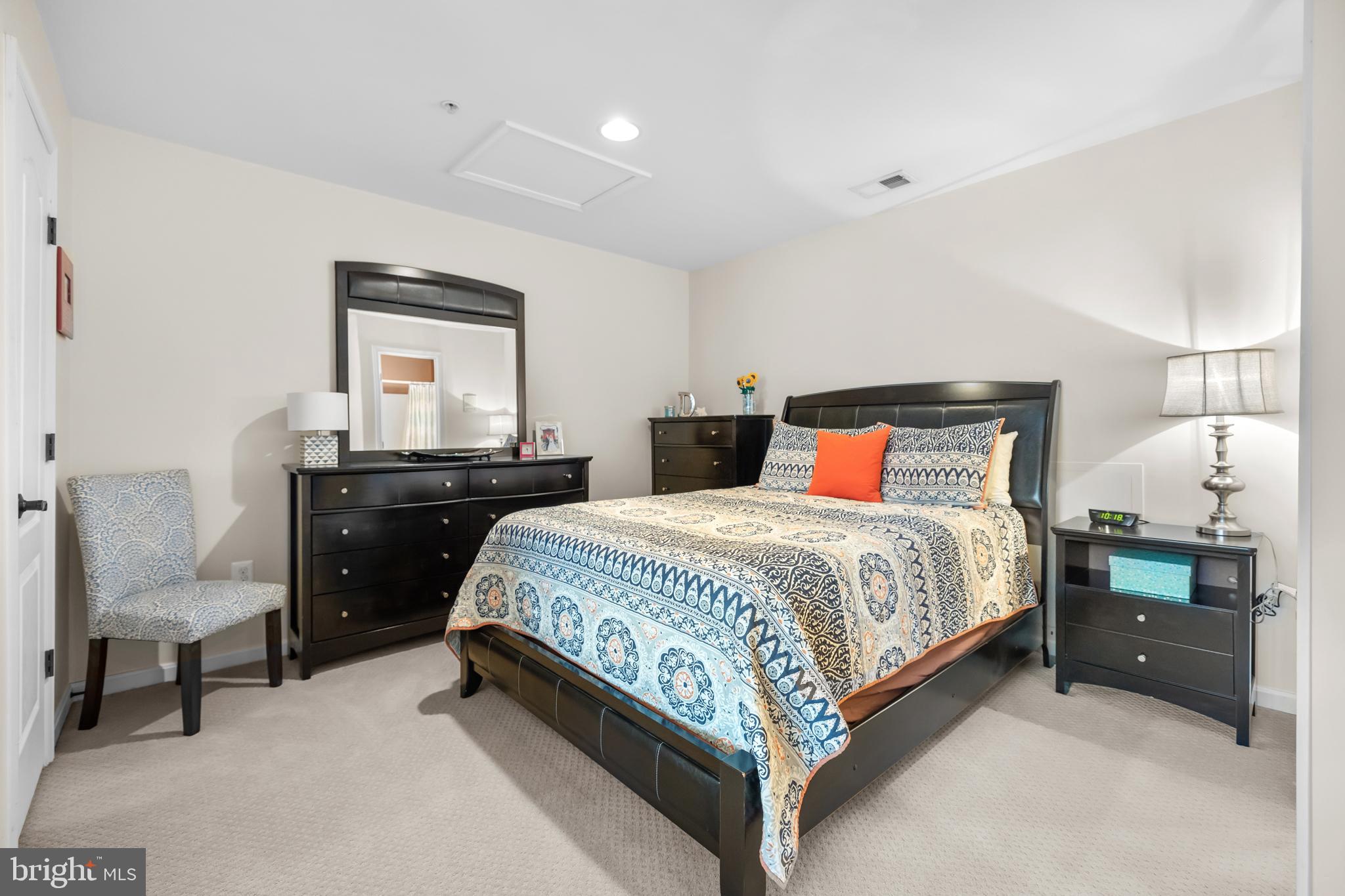 CAMERON STATION - Residential