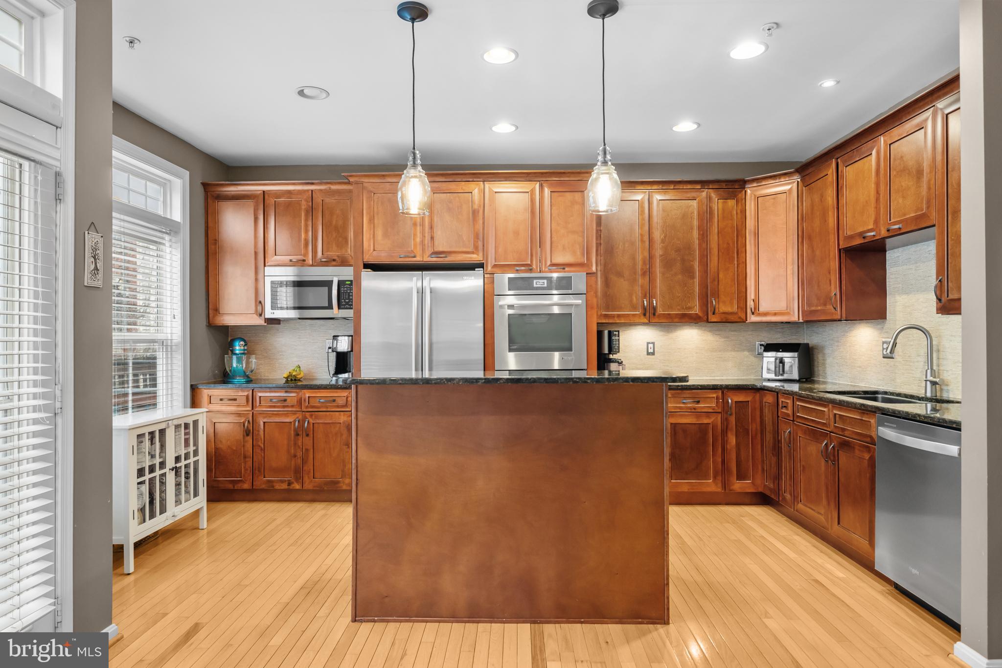 CAMERON STATION - Residential