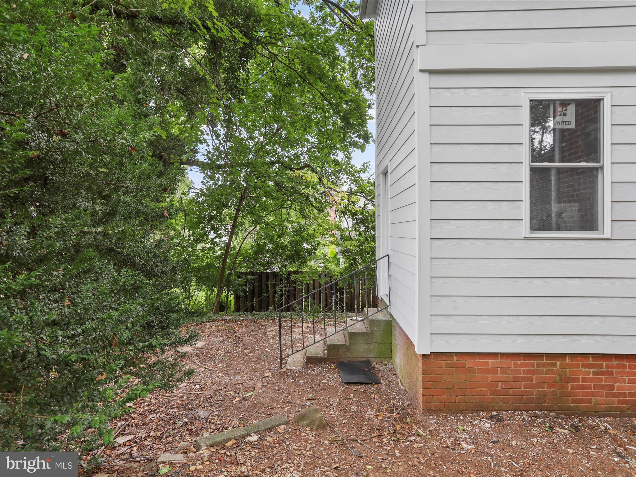 EDGEWOOD PARK - Residential