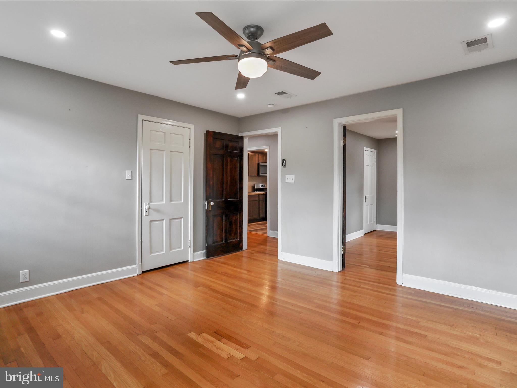 EDGEWOOD PARK - Residential