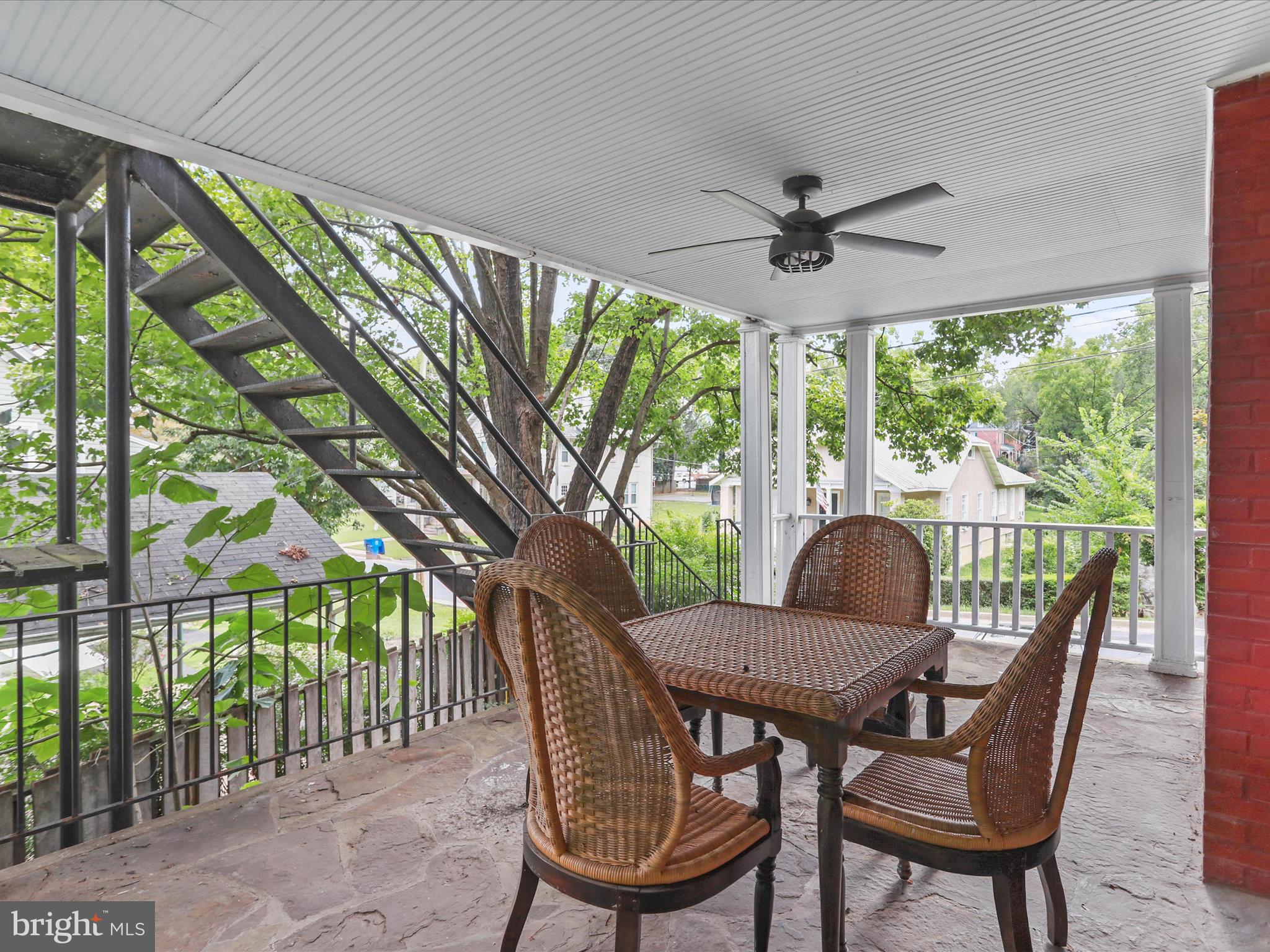 EDGEWOOD PARK - Residential