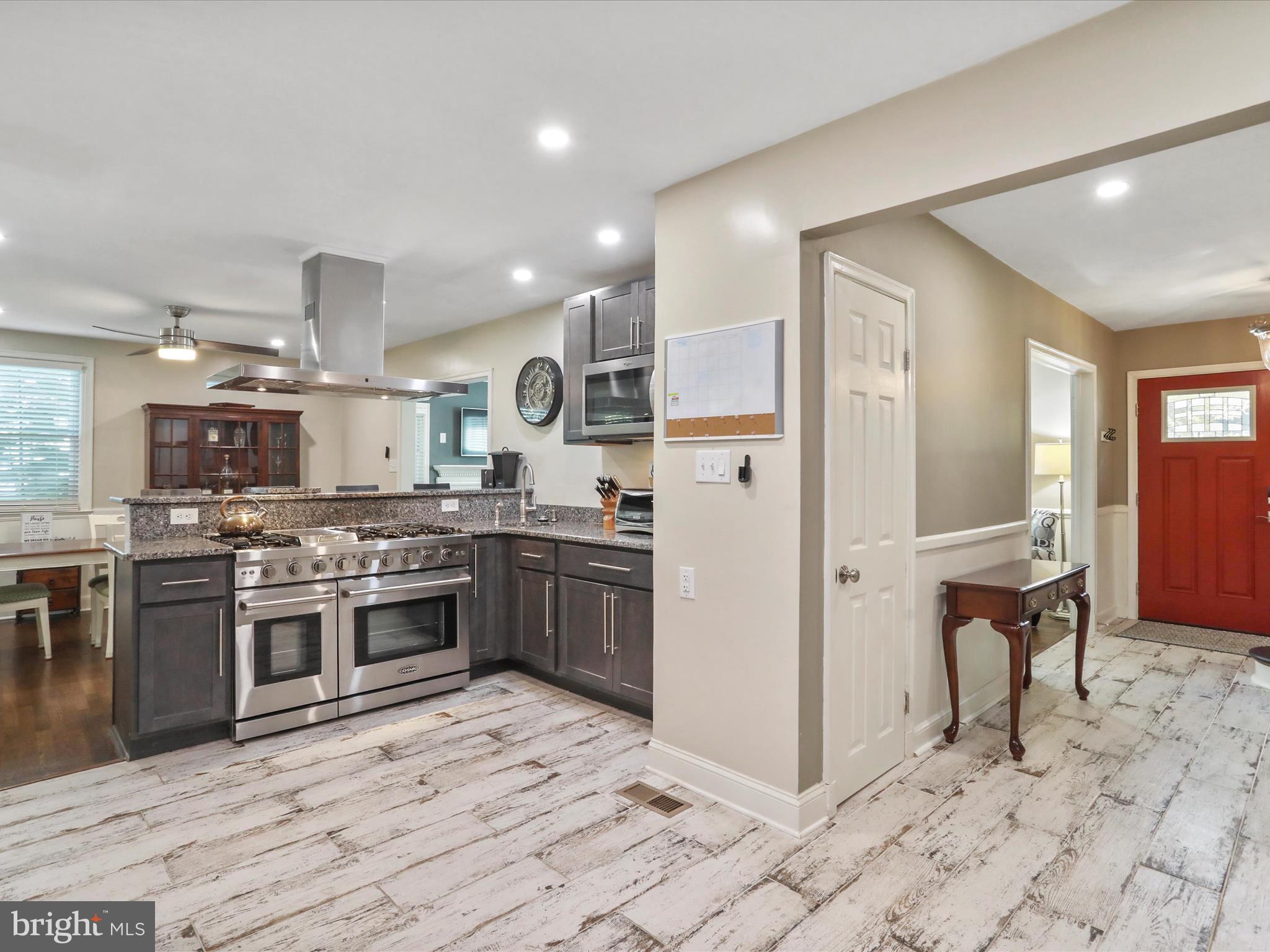 EDGEWOOD PARK - Residential