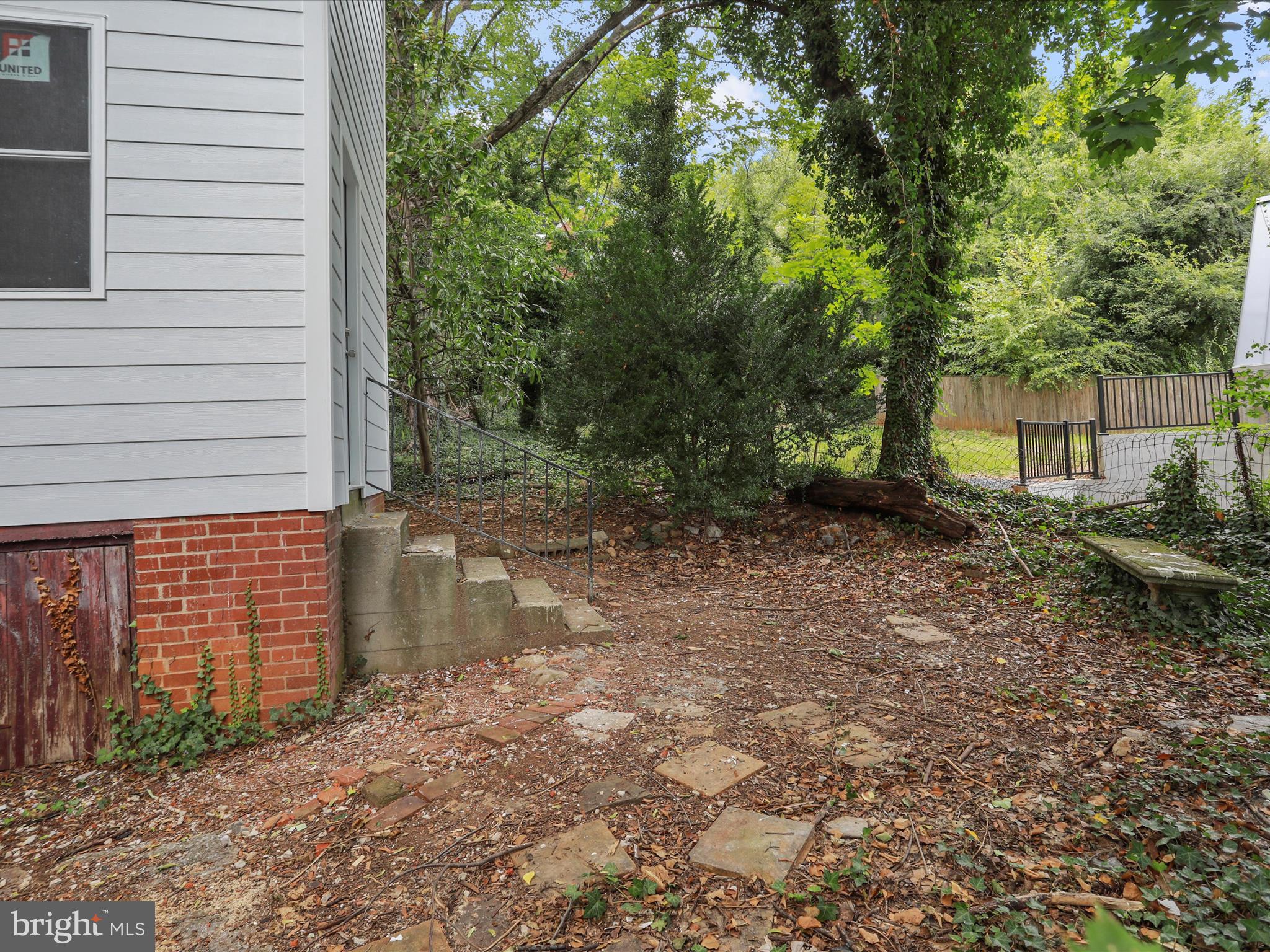 EDGEWOOD PARK - Residential