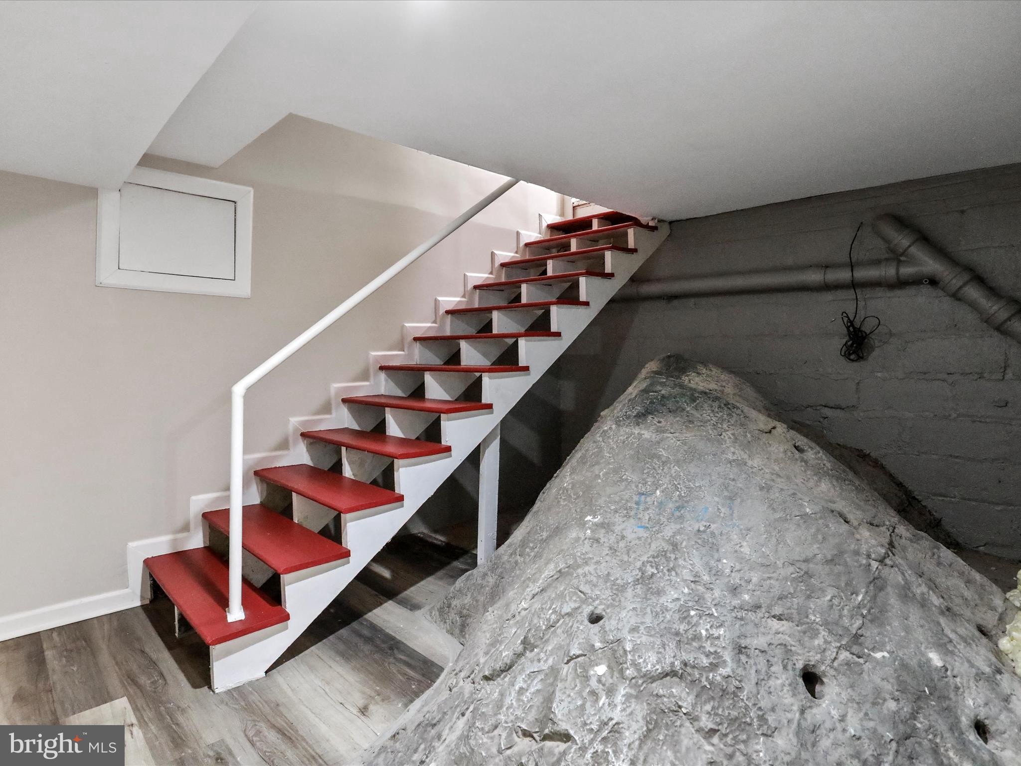 EDGEWOOD PARK - Residential