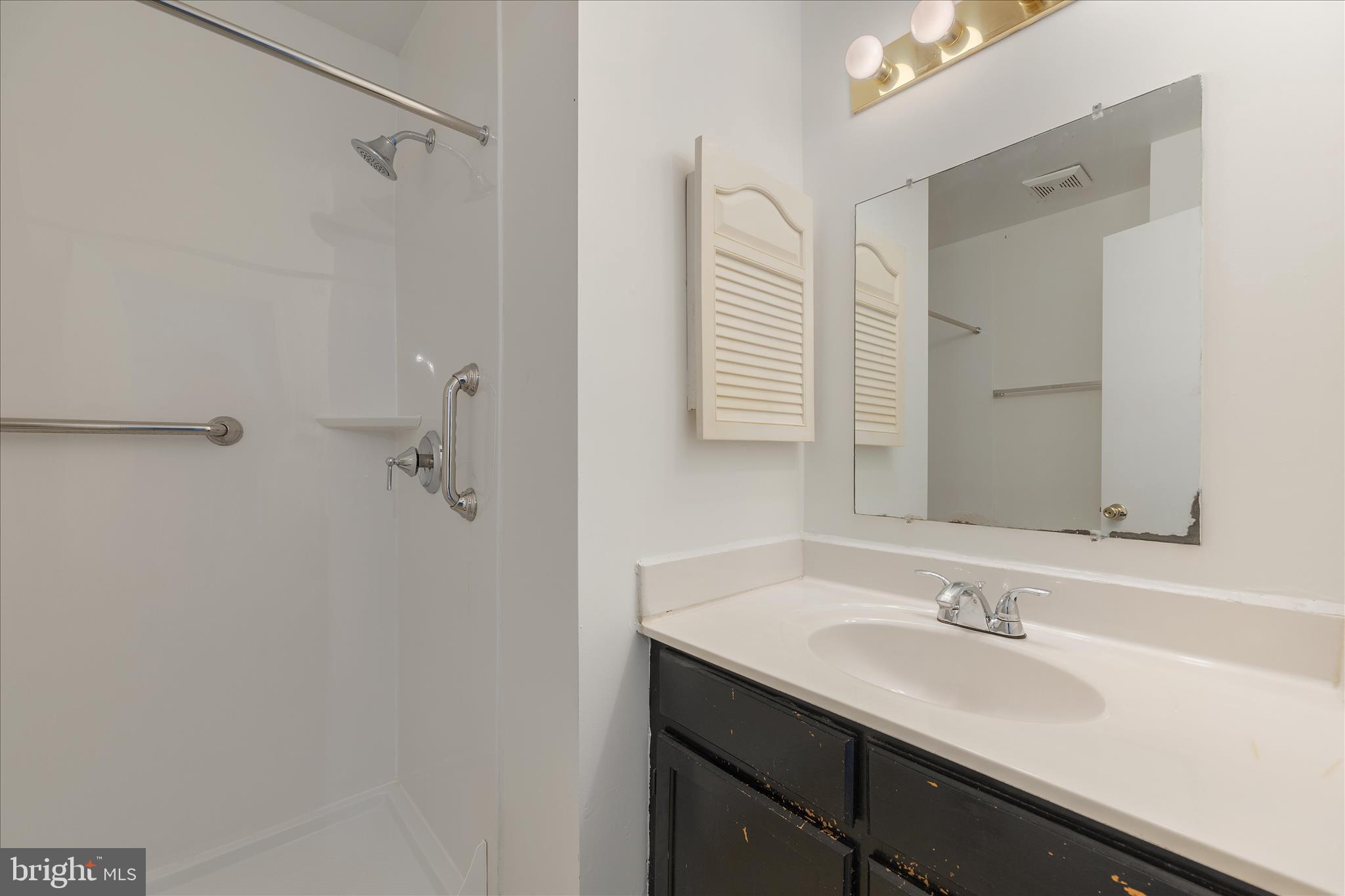 THE MEADOWS OF MANOR FARMS - Residential