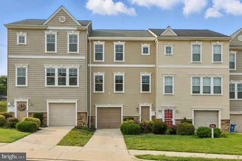 402 WOODCREST DRIVE SE WASHINGTON DC 20032