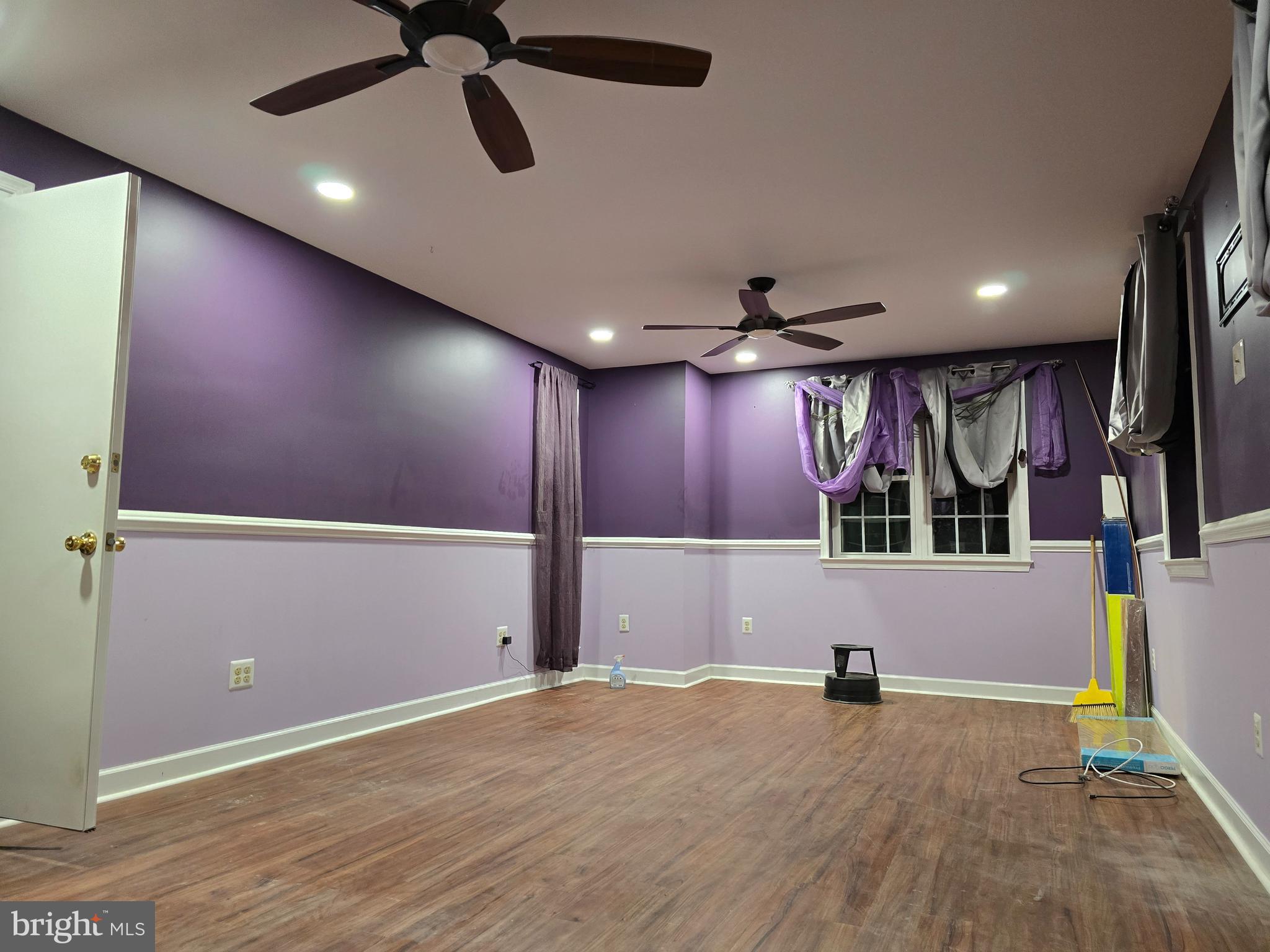 BALLARDS - Residential