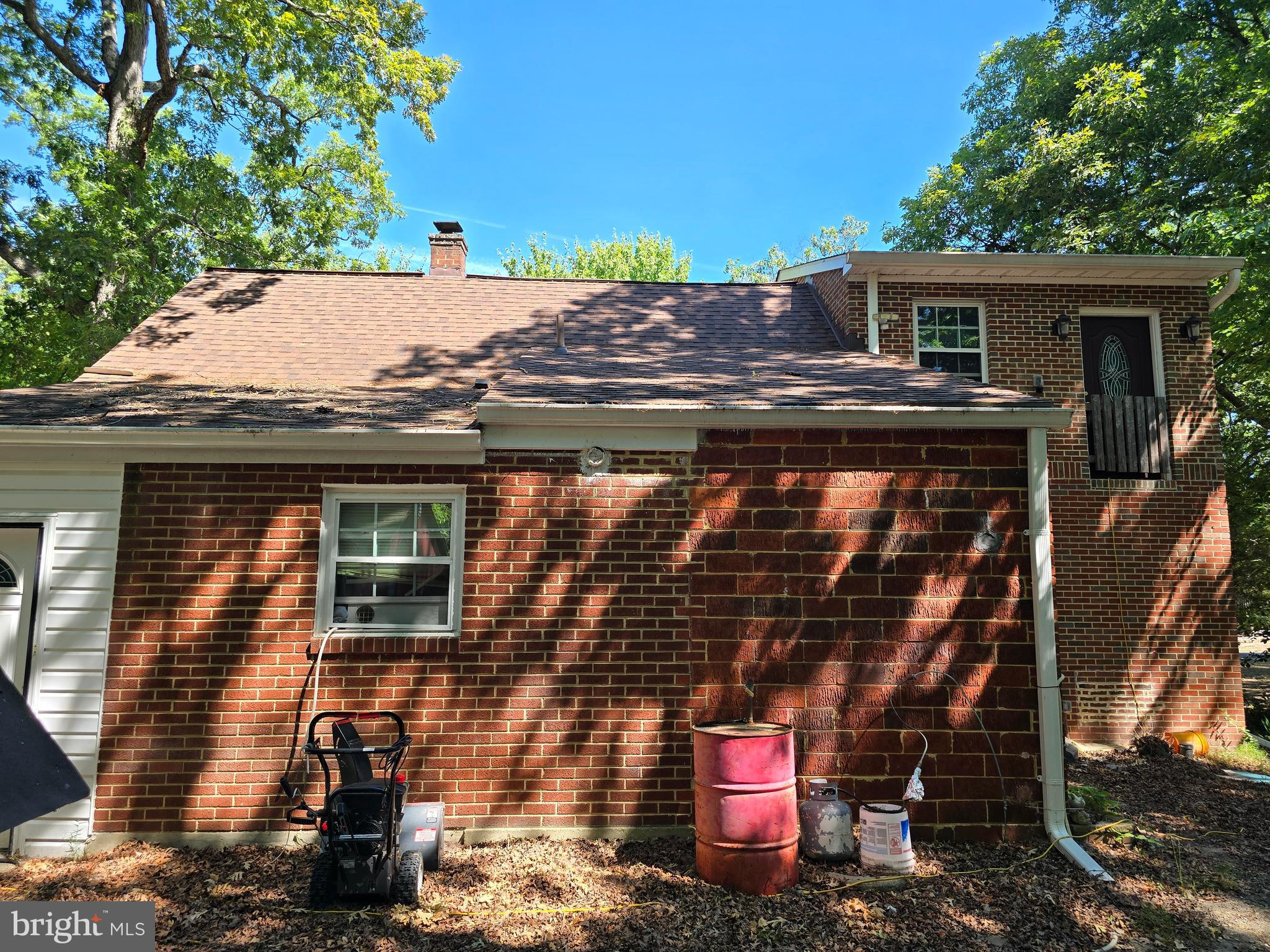 BALLARDS - Residential