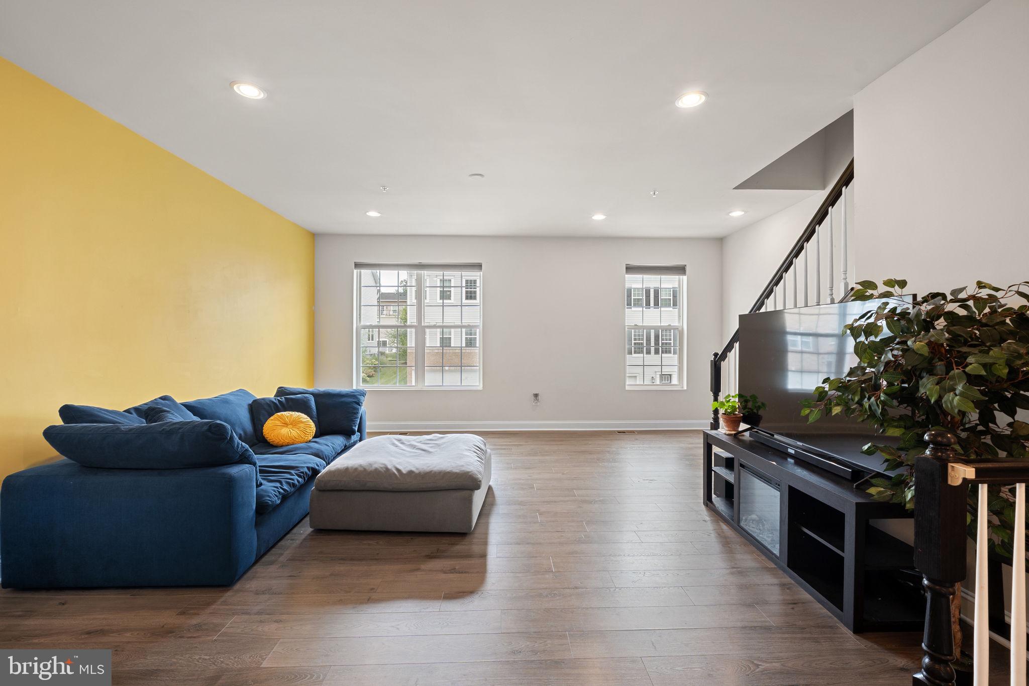 SPRING CREEK - Residential