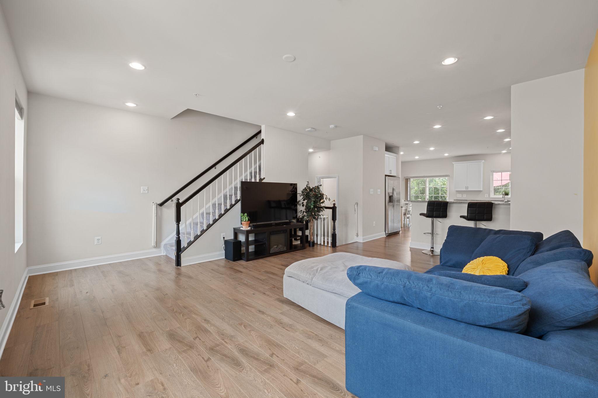 SPRING CREEK - Residential