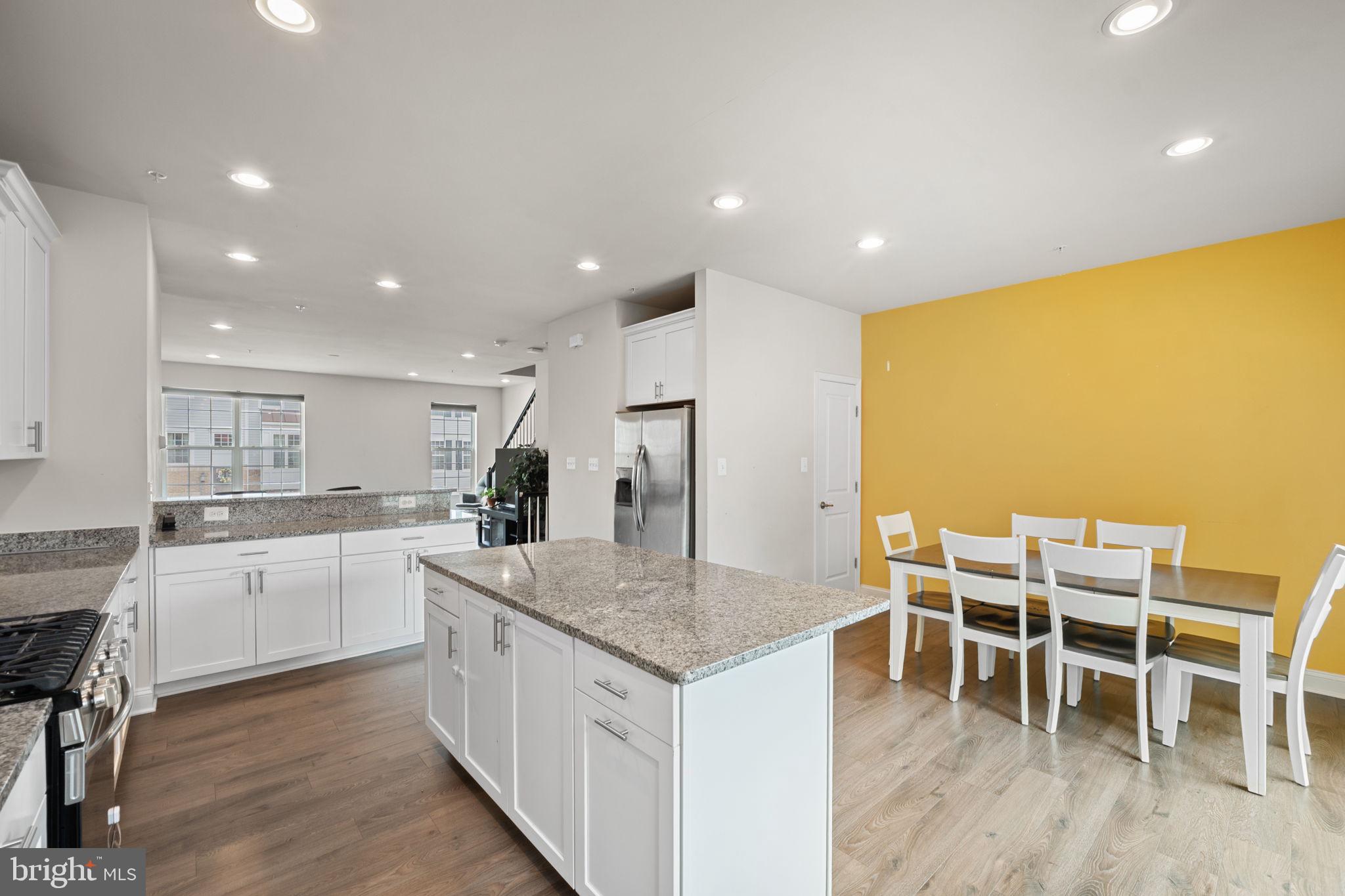 SPRING CREEK - Residential