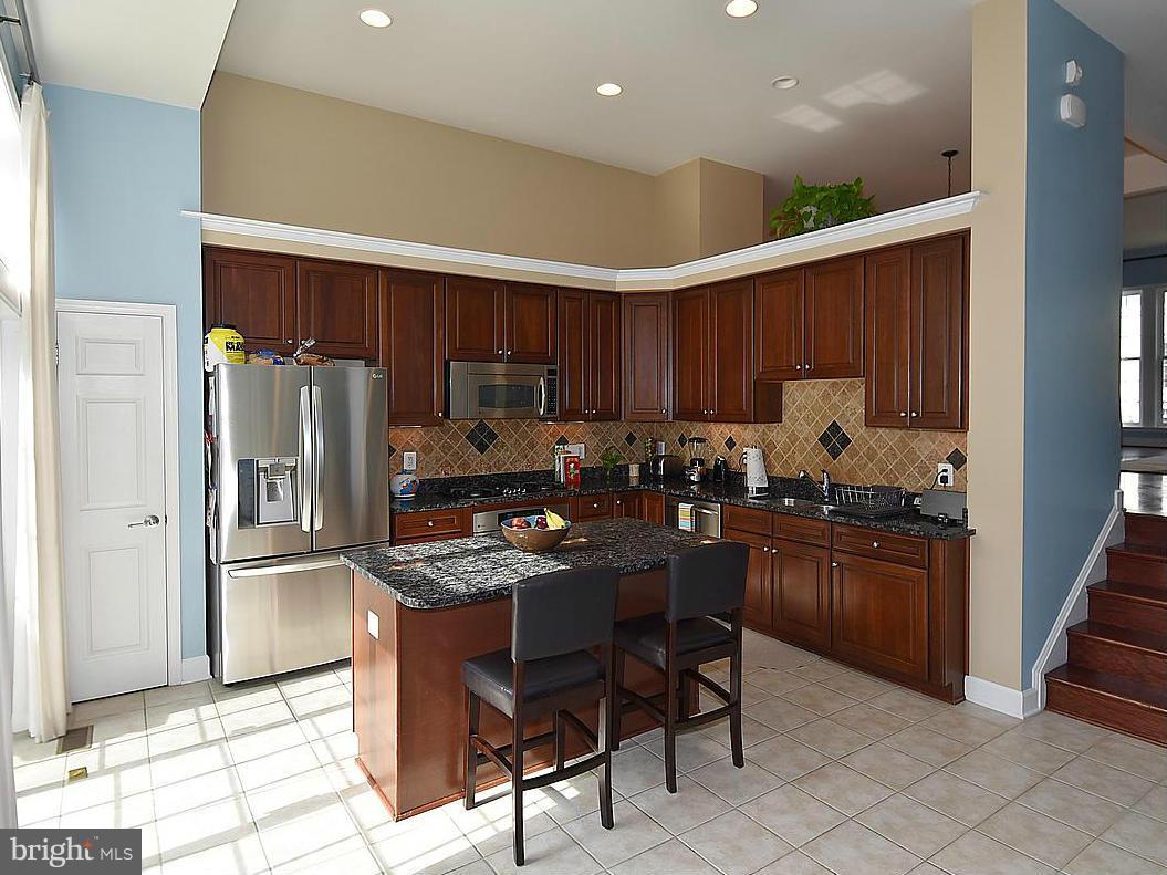 POTOMAC CLUB - Residential Lease