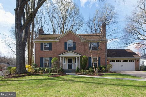 Photo of 3204 KENT ST, KENSINGTON, MD 20895 (MLS # MDMC2086752) Photo of 3204 KENT ST, KENSINGTON, MD 20895 (MLS # MDMC2086752)